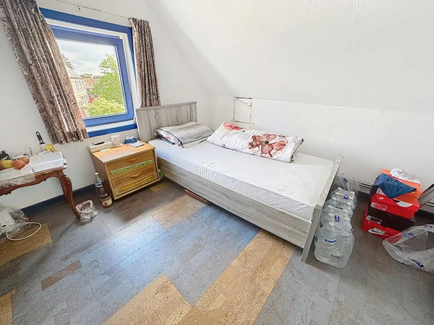 Ruime rijwoning met 4 slaapkamers in het historische Brugge foto 11