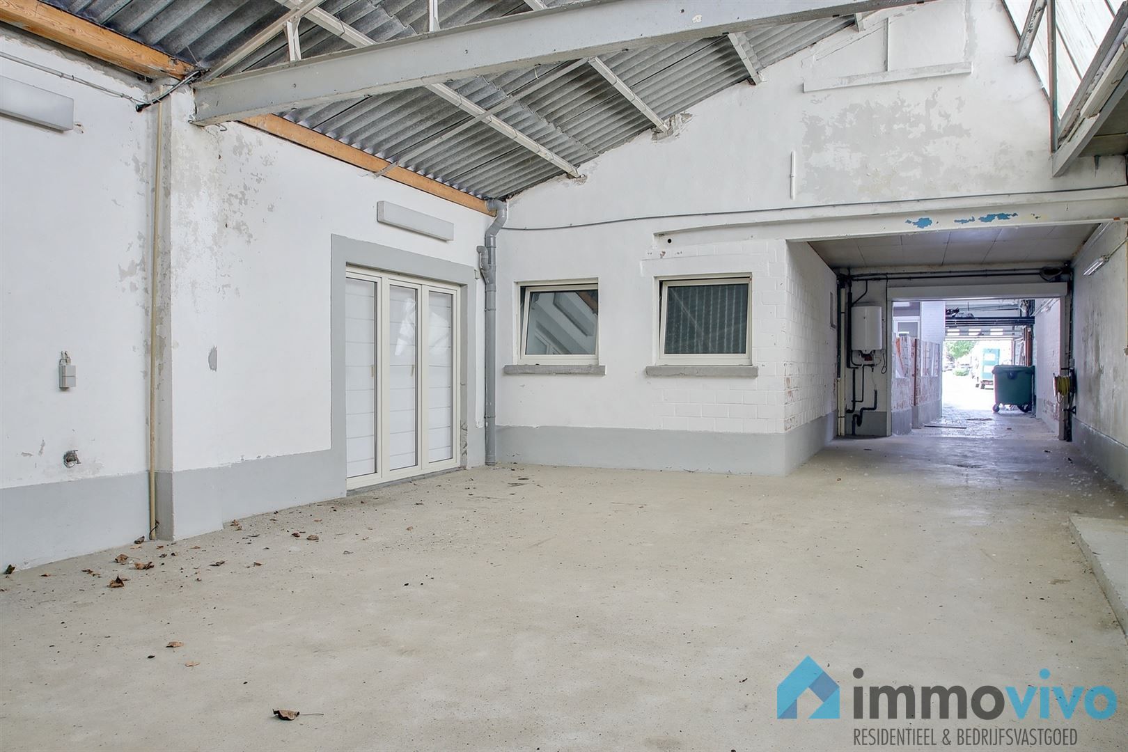 Appartement met binnenplaats en kantoor of tweede appartement met tuin. foto 7