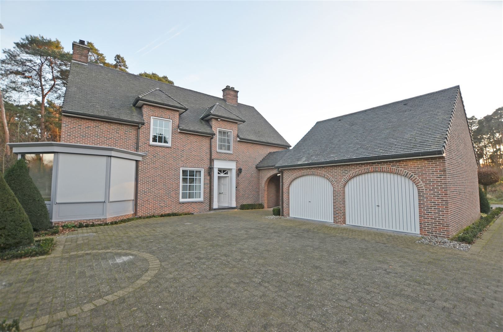 Tijdloze residentiële villa in doodlopende straat foto 2