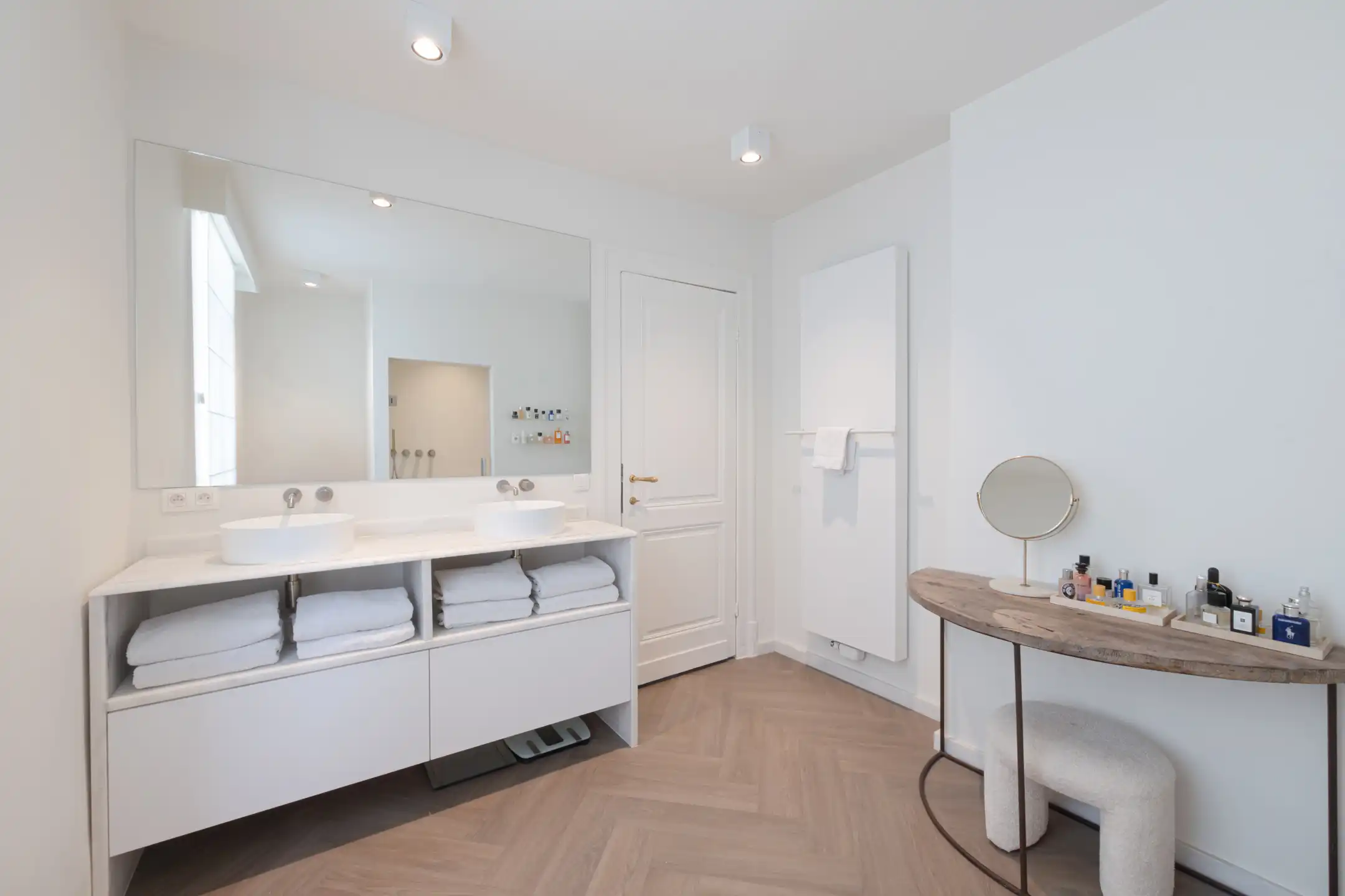 ANTWERPEN - Karaktervol herenhuis met eigentijdse allure  foto 13