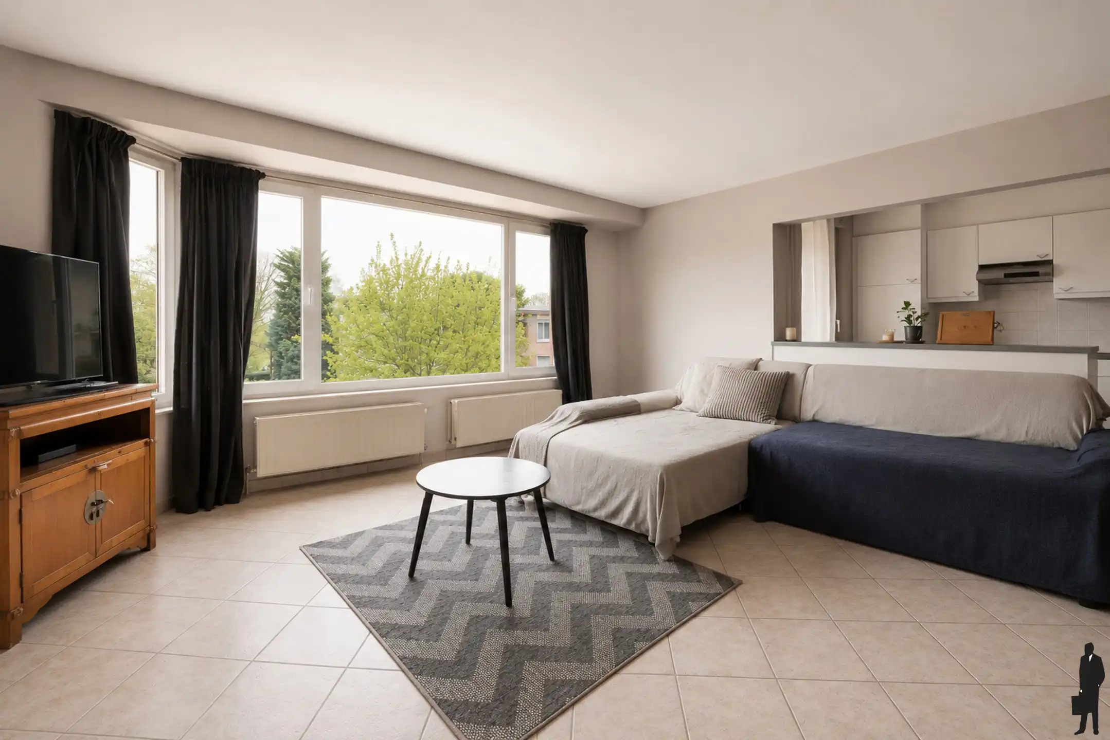 Ruim appartement met terras & garage te Burcht  foto 2