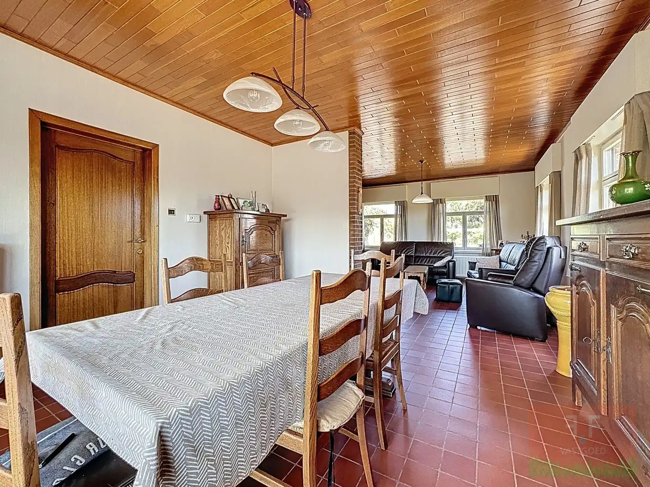 Vrijstaande eengezinswoning met 4 slaapkamers en 2 badkamers foto 7