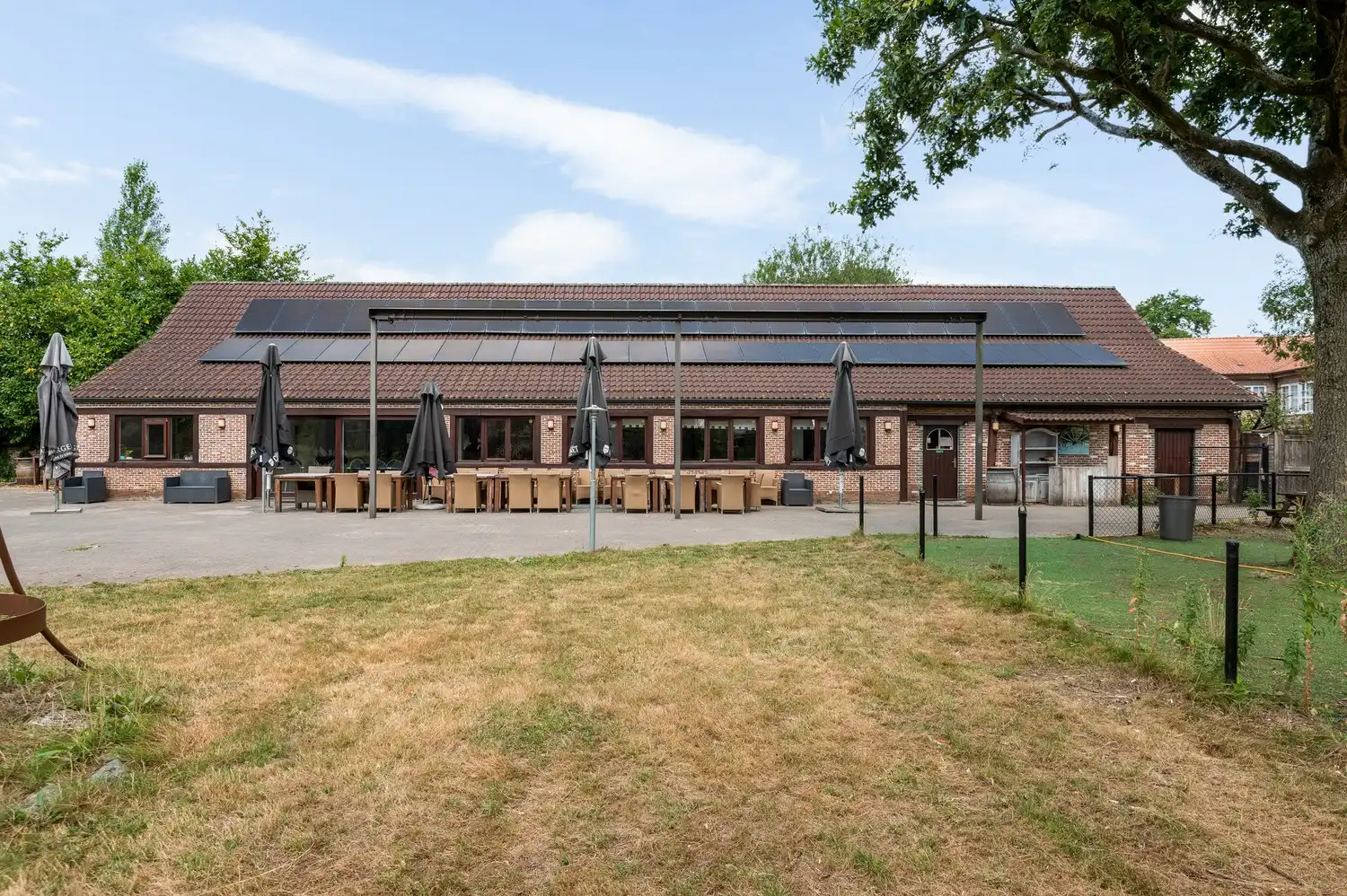 Landbouwgrond met gebouw op toplocatie in Emblem! foto 13