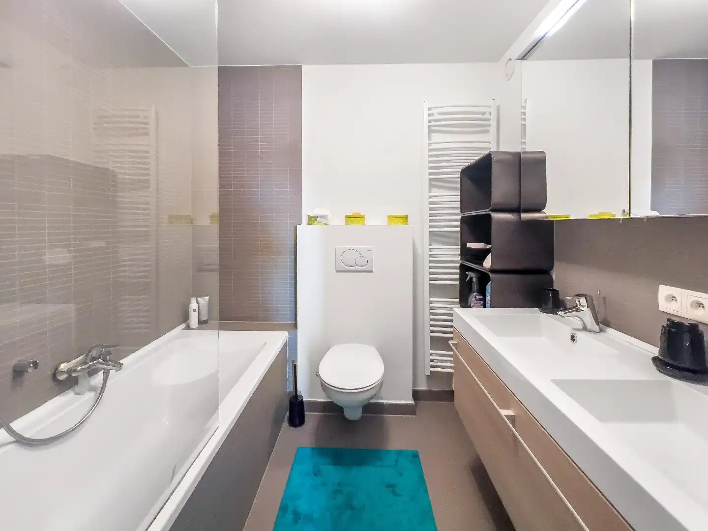 Ruim duplexappartement op de Lippenslaan in centrum Knokke.  foto 11