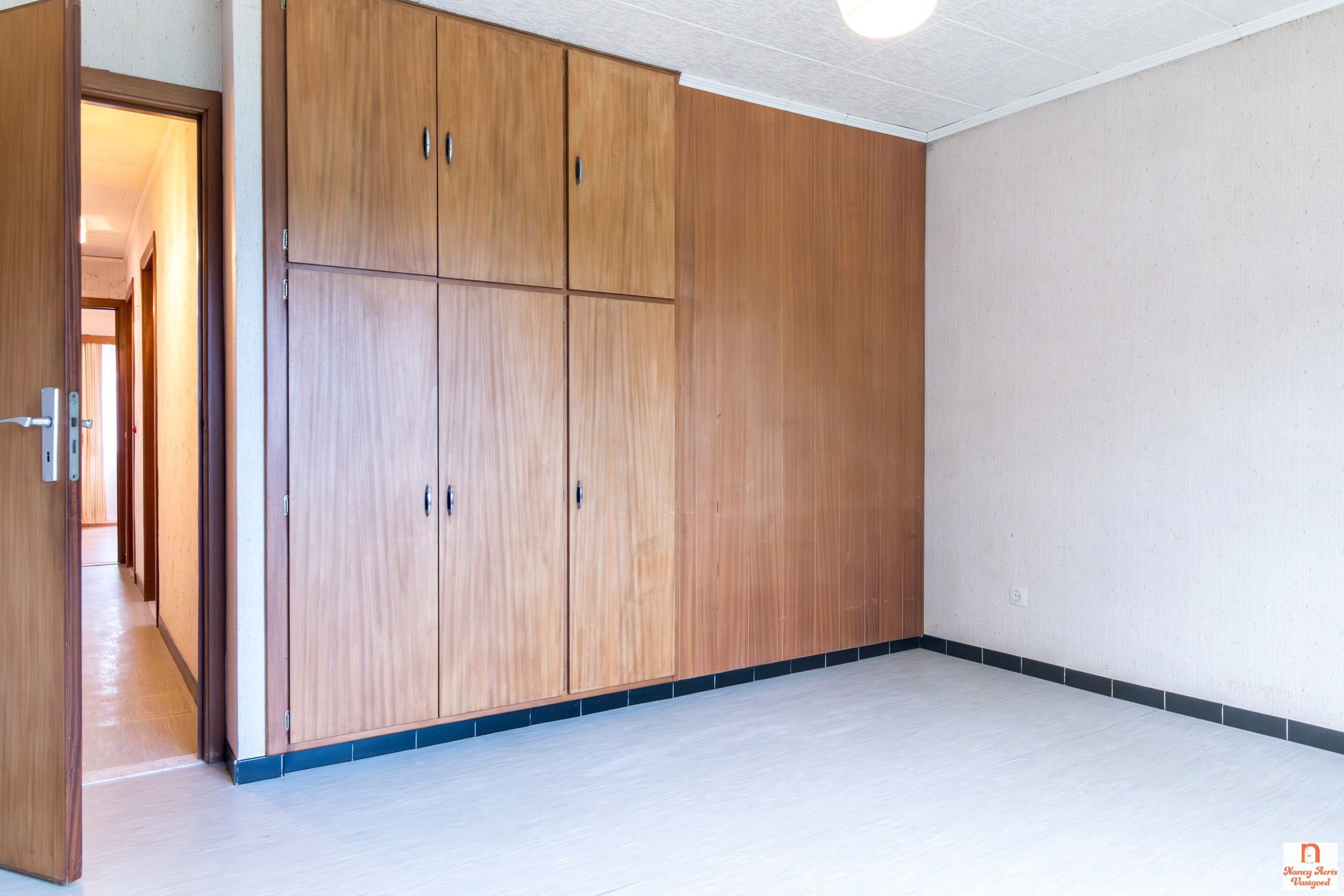 Split-level woning met grote tuin en vrij uitzicht foto 28