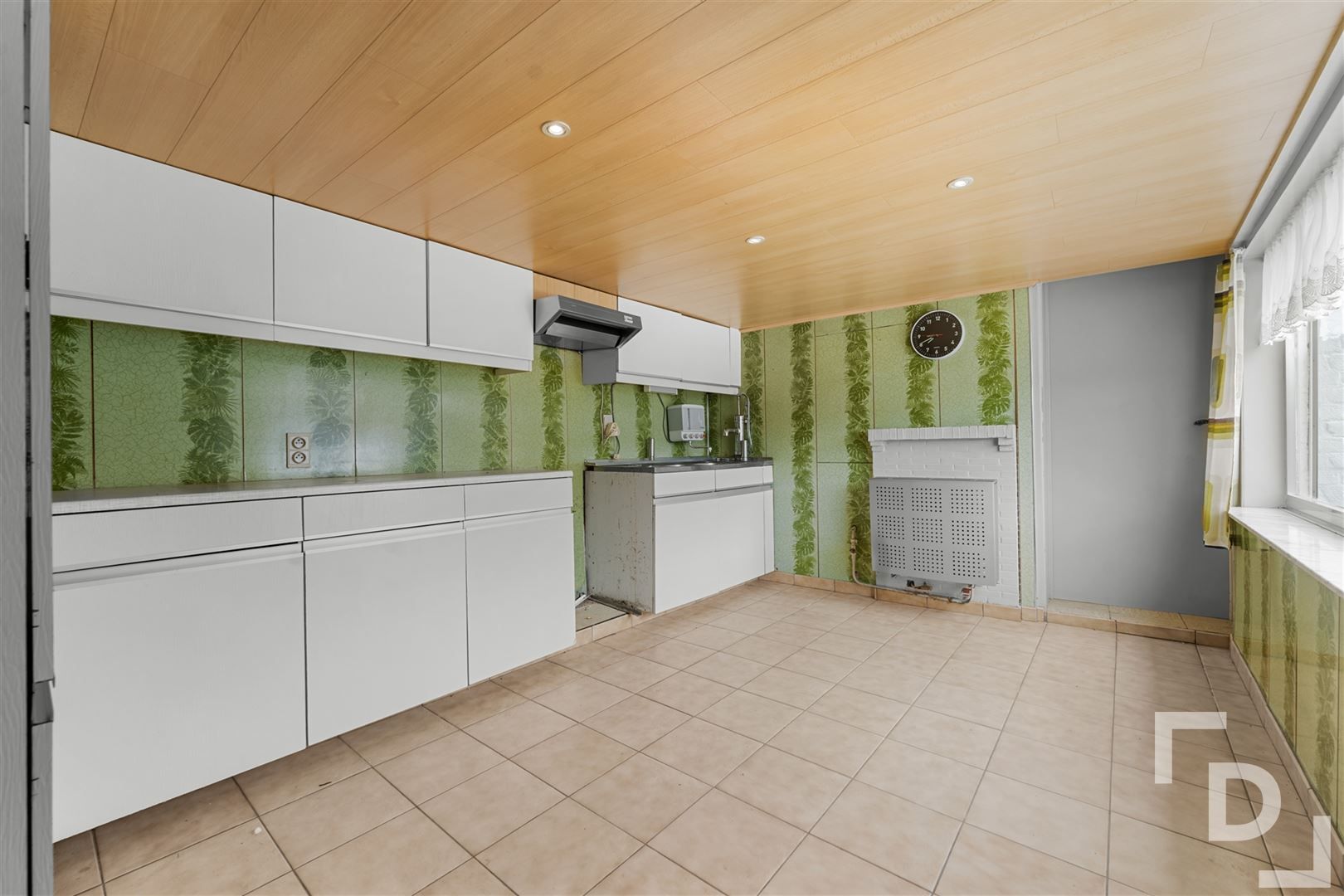 Ruime te renoveren woning te koop in Geluveld. foto 10