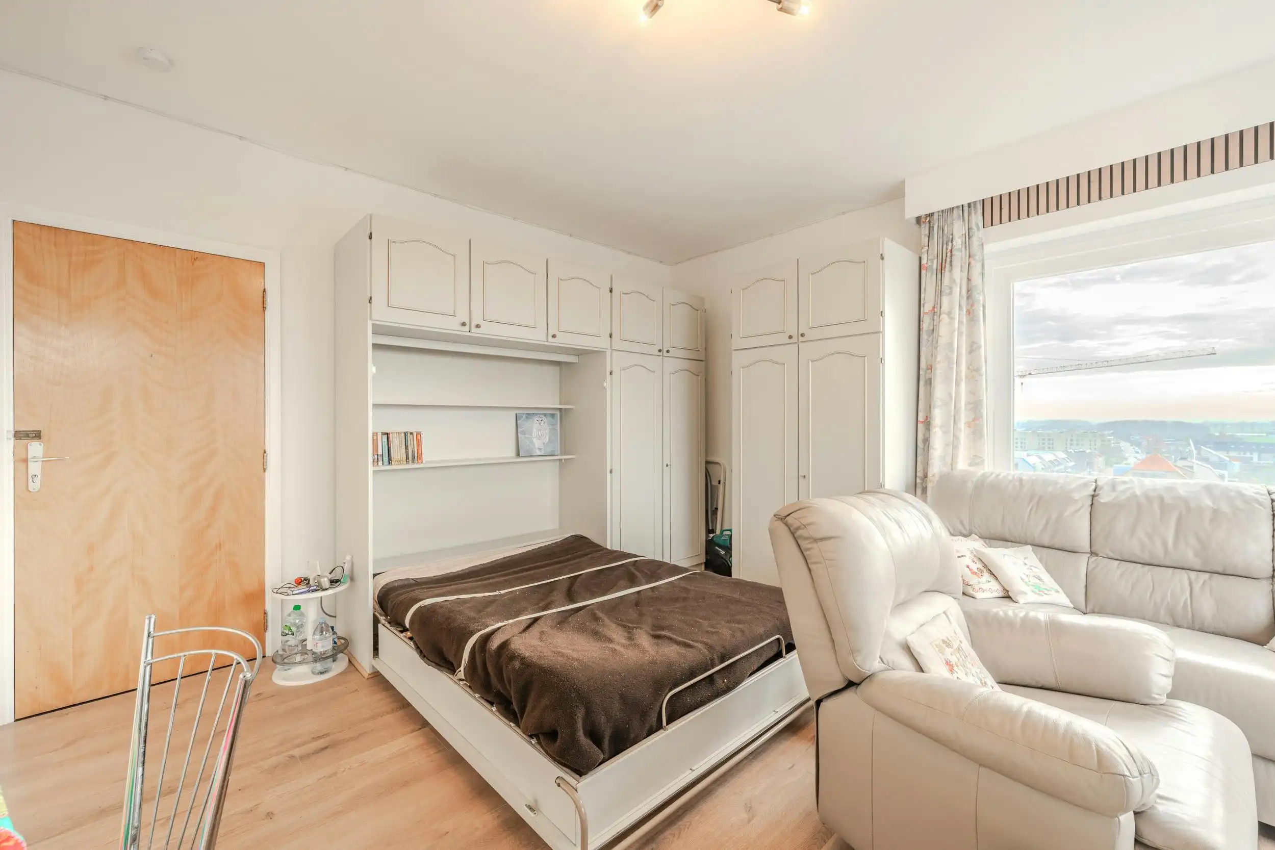 Zonnige studio met terras en open zicht ! foto 10