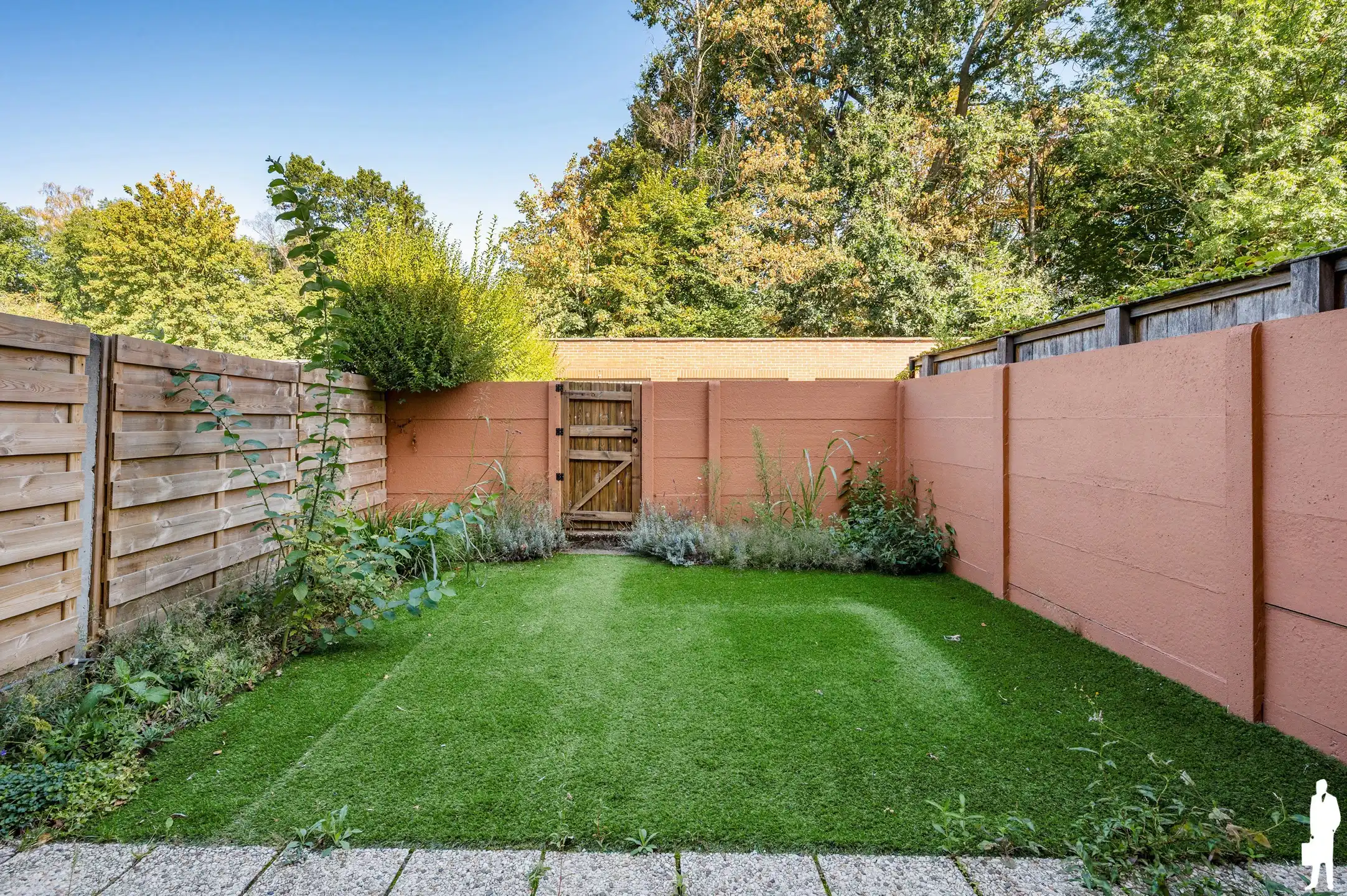 Gelijkvloers appartement van ca. 110m² met 2 slpk, garagebox en tuin - gerenoveerd in 2023 foto 12