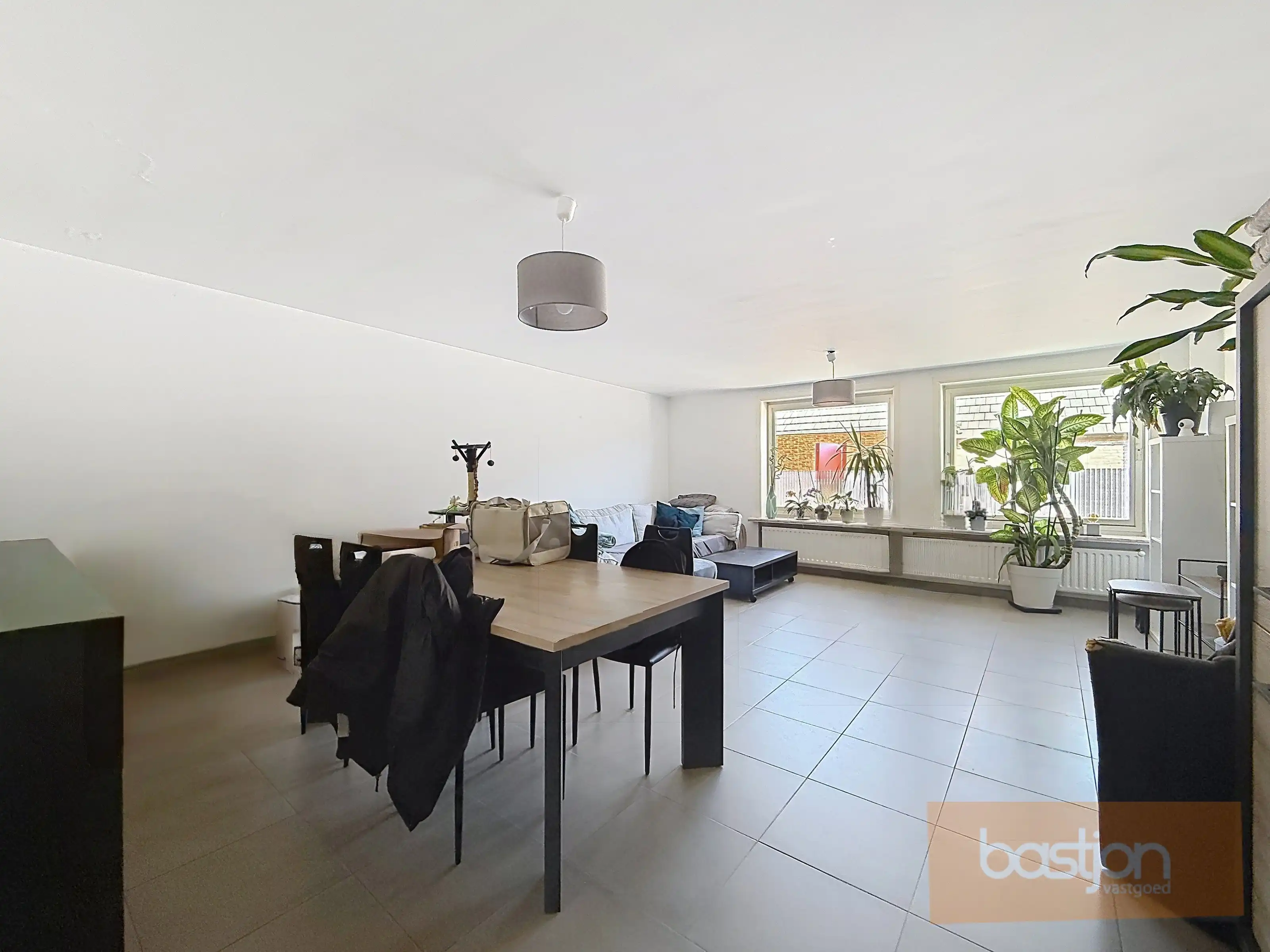 Duplex appartement met garage. foto 2