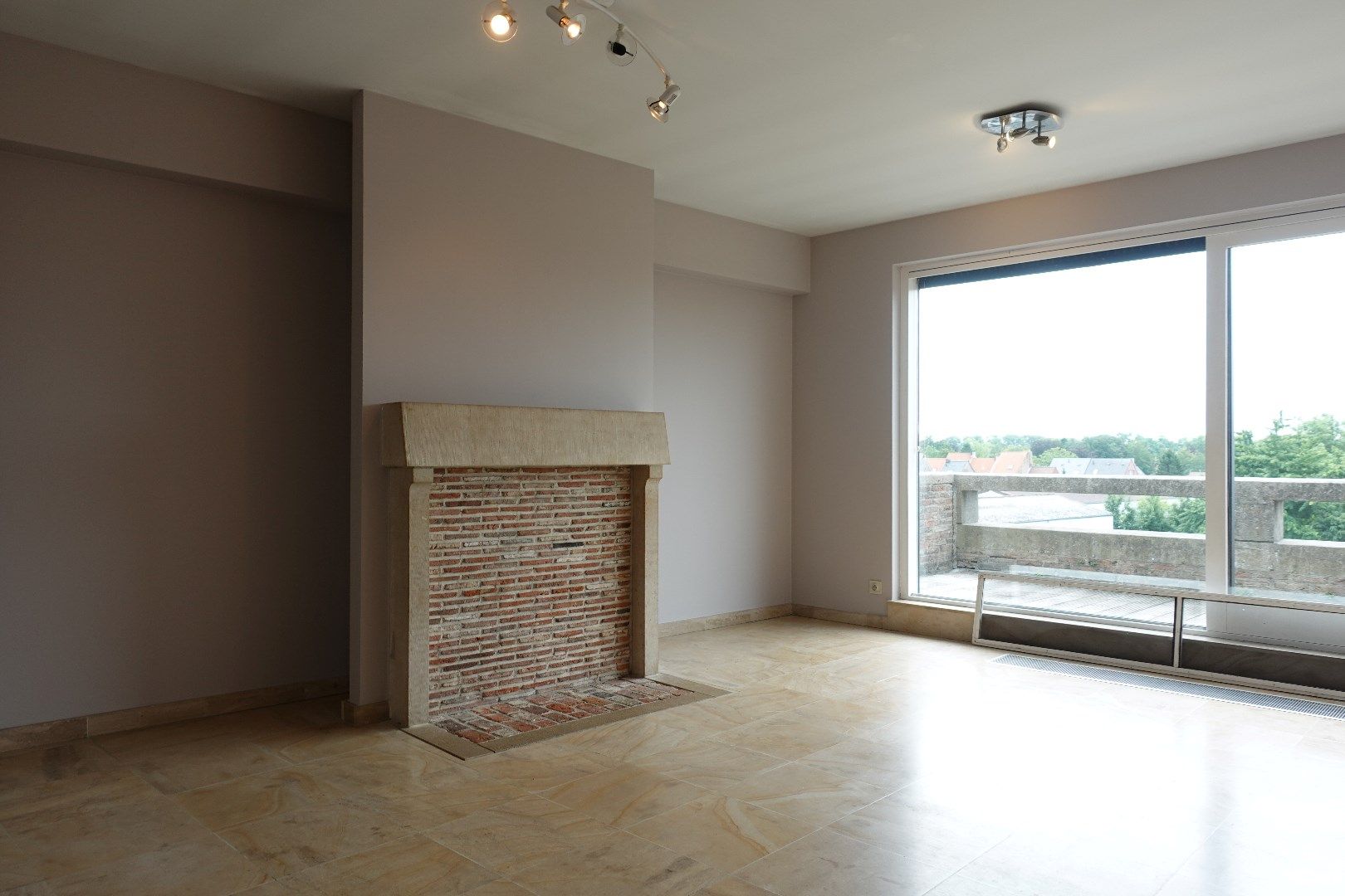 Opbrengsteigendom met 7 appartementen, 2 handelspanden en 7 garageboxen in Gistel foto 20