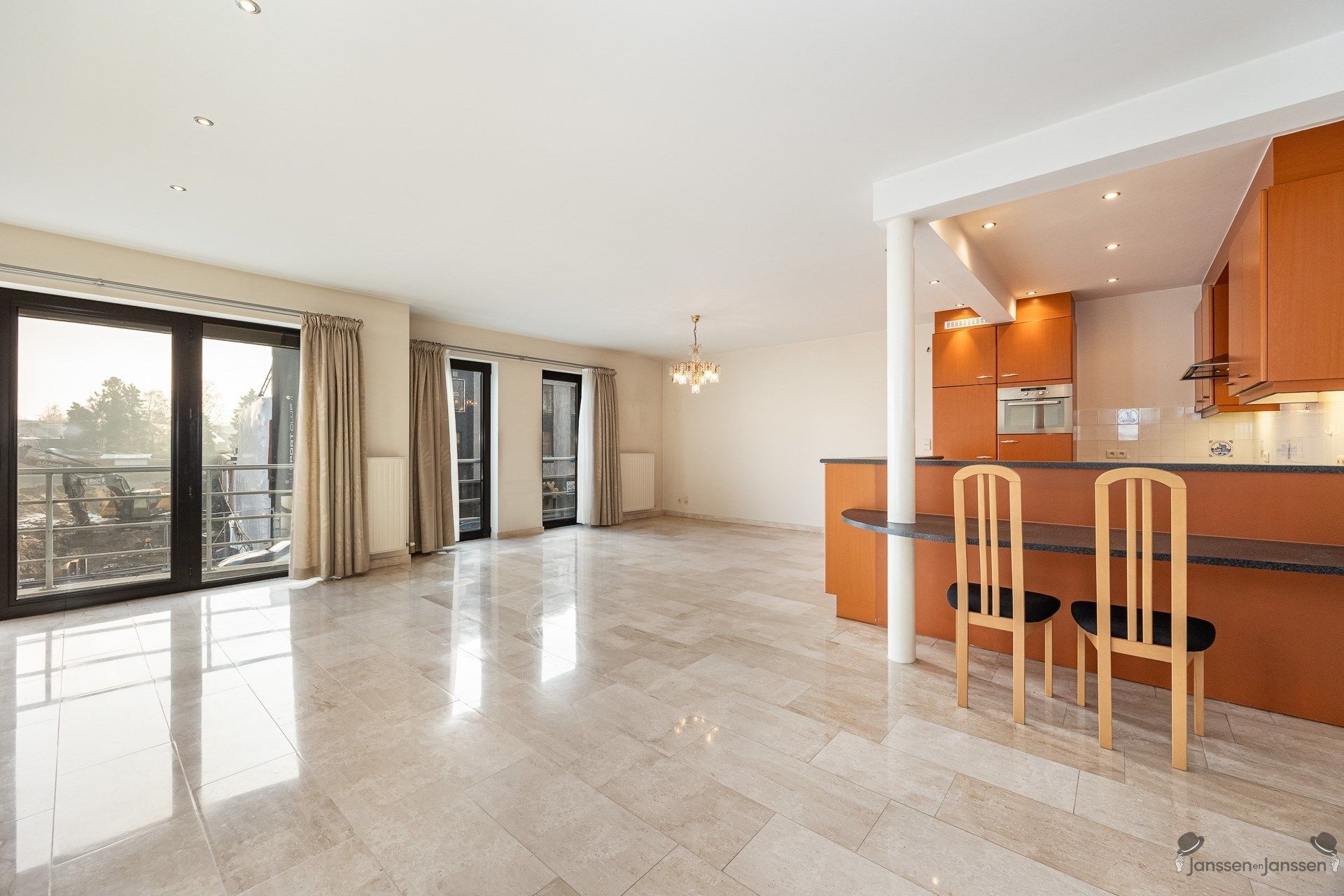 appartement met ruim terras foto 2