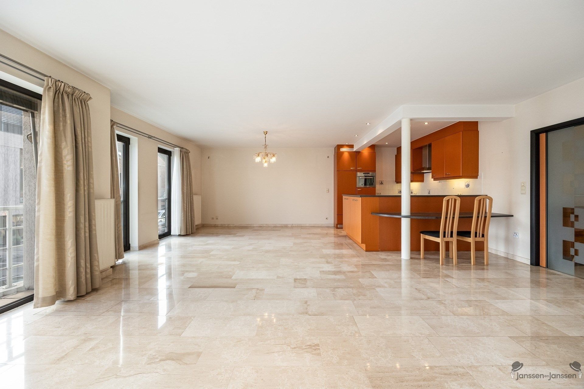 appartement met ruim terras foto 2