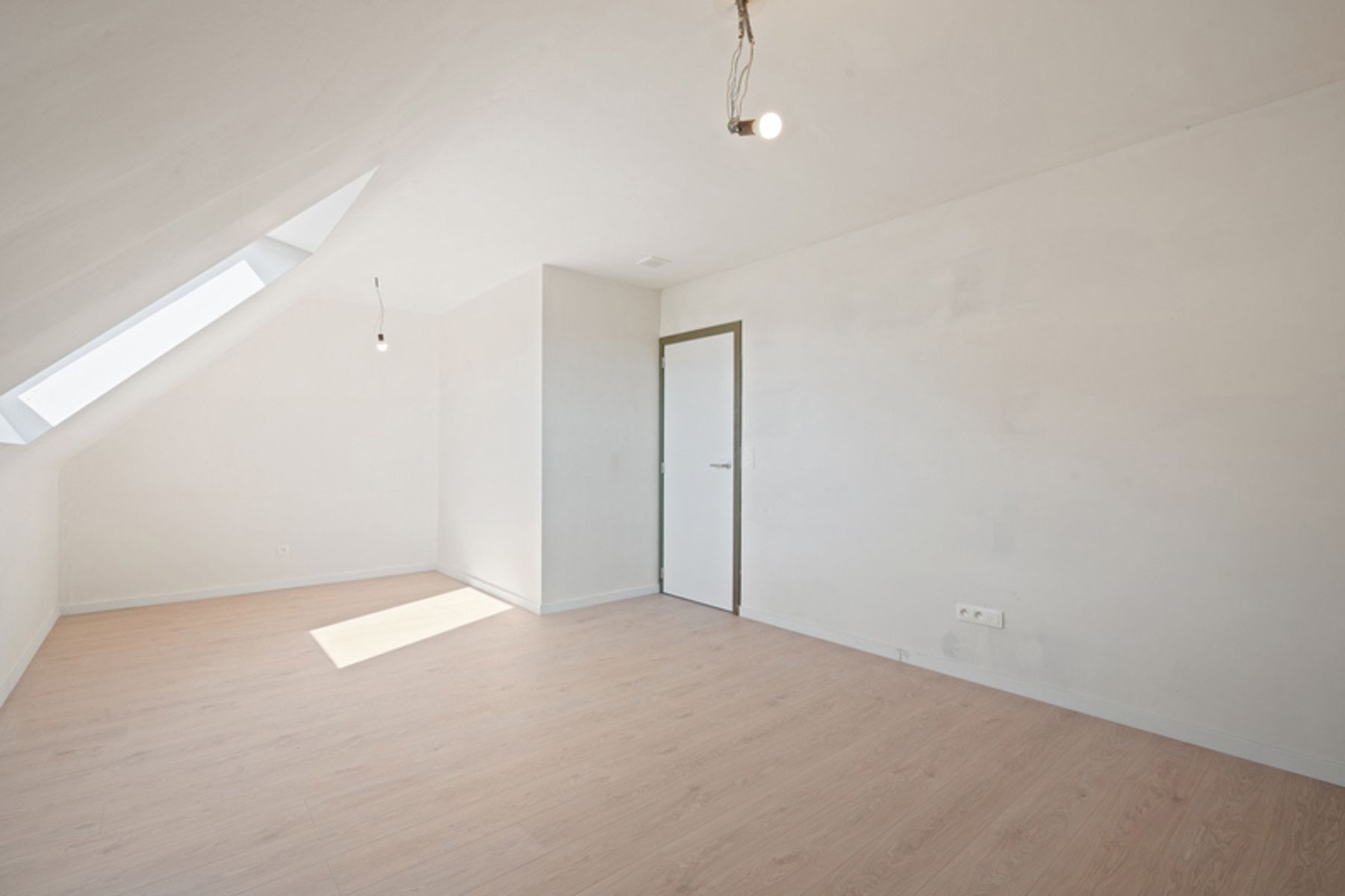 Tijdloze, halfopen woning foto 9