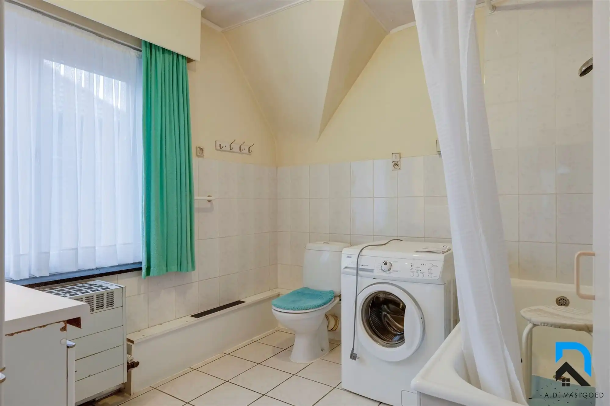 Mooie woning met grote tuin foto 16