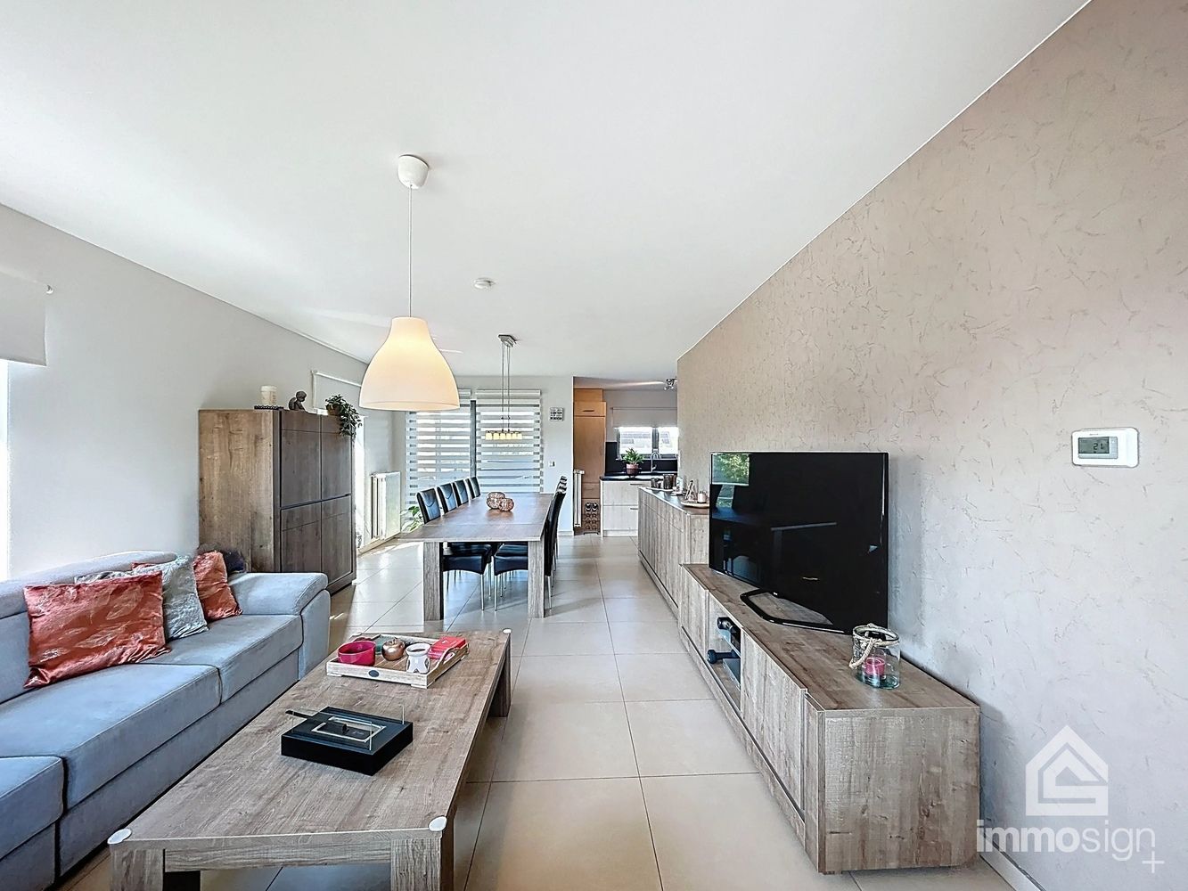 Instapklaar duplexappartement met 2 slaapkamers, heerlijk terras en een autostaanplaats foto 2