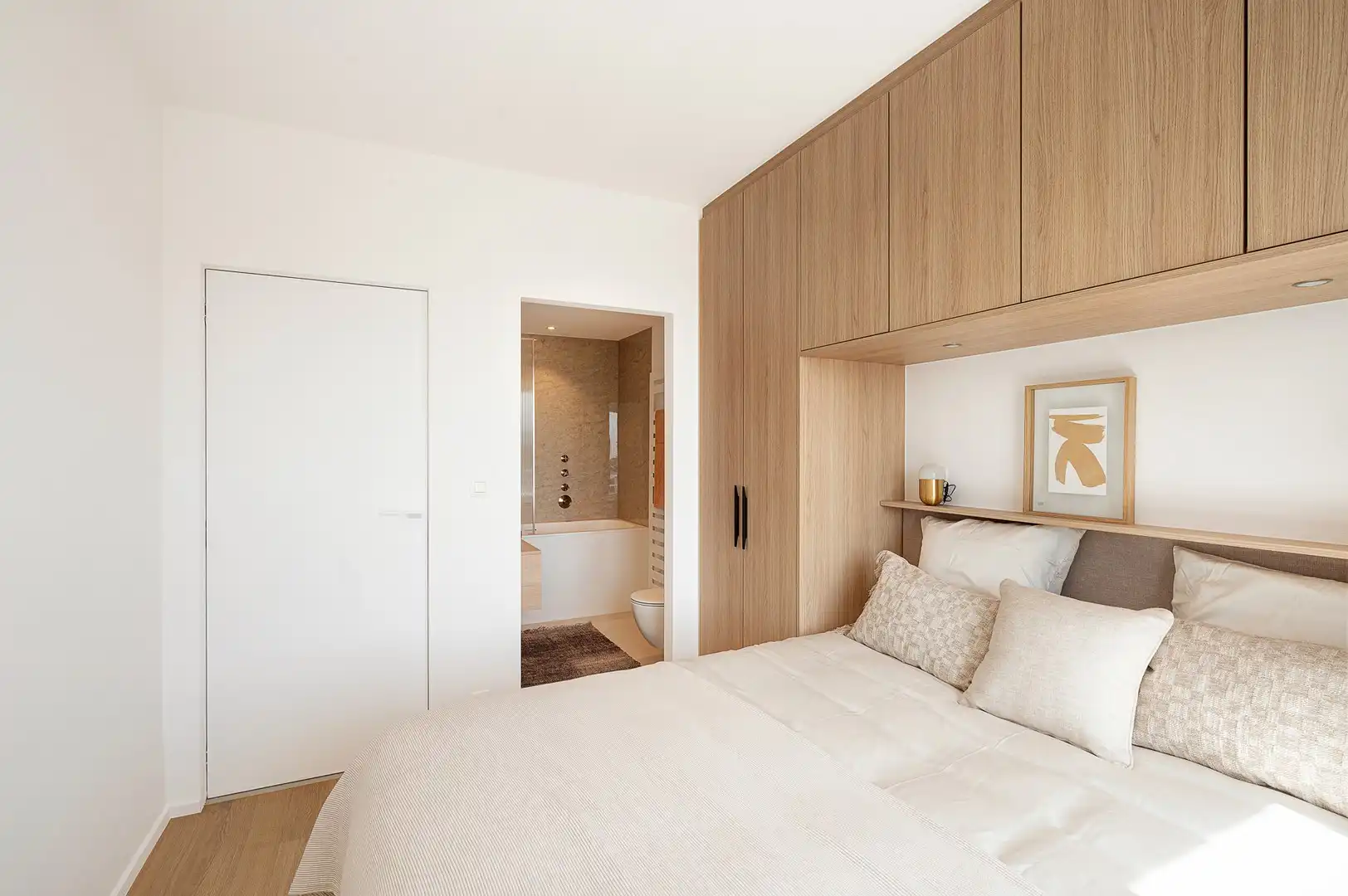 Prachtig gerenoveerd appartement met frontaal zeezicht, tussen het Lichttorenplein en het Albertplein. foto 18