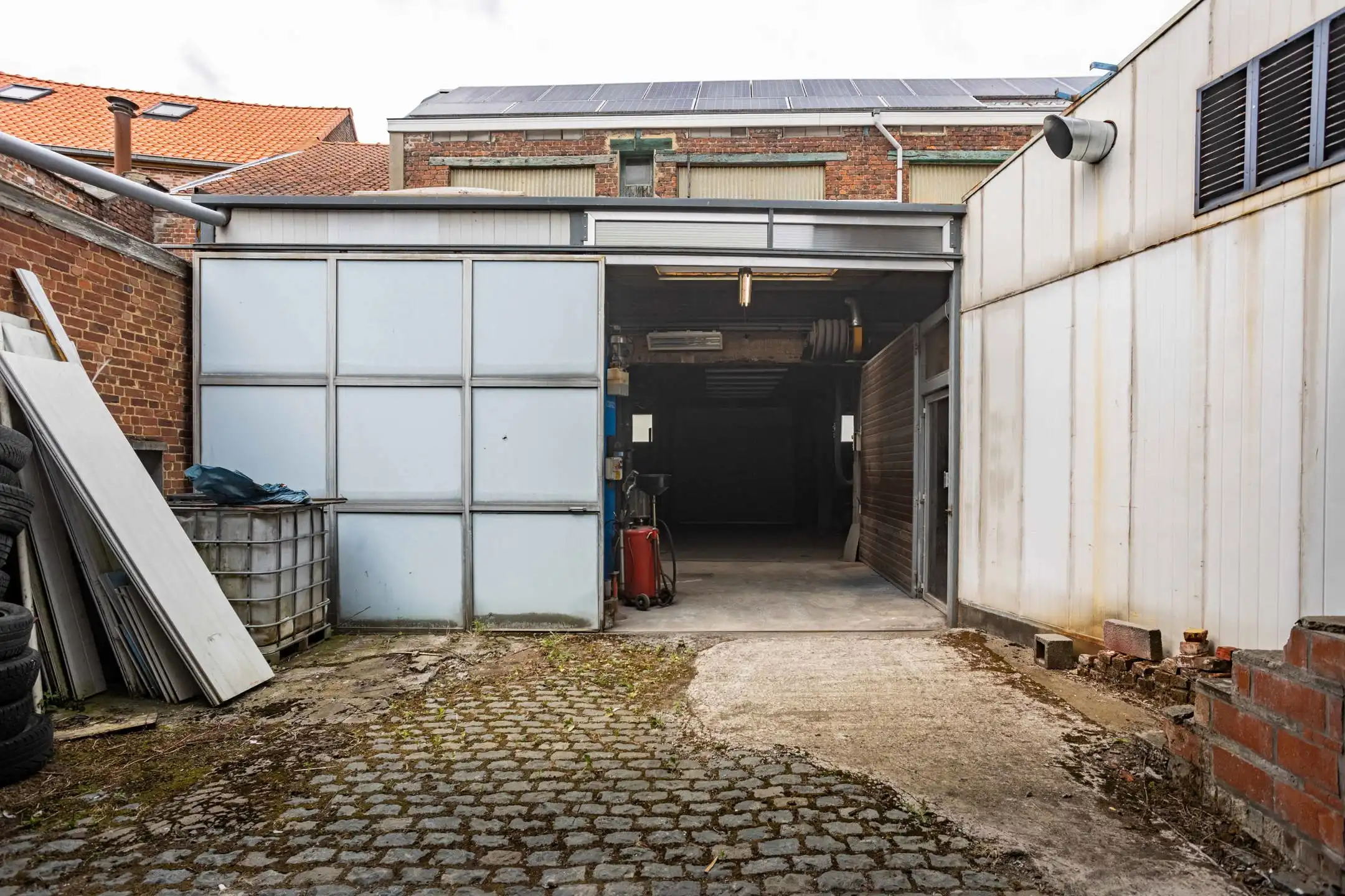 VEELZIJDIG RENOVATIE- EN ONTWIKKELINGSPROJECT foto 14