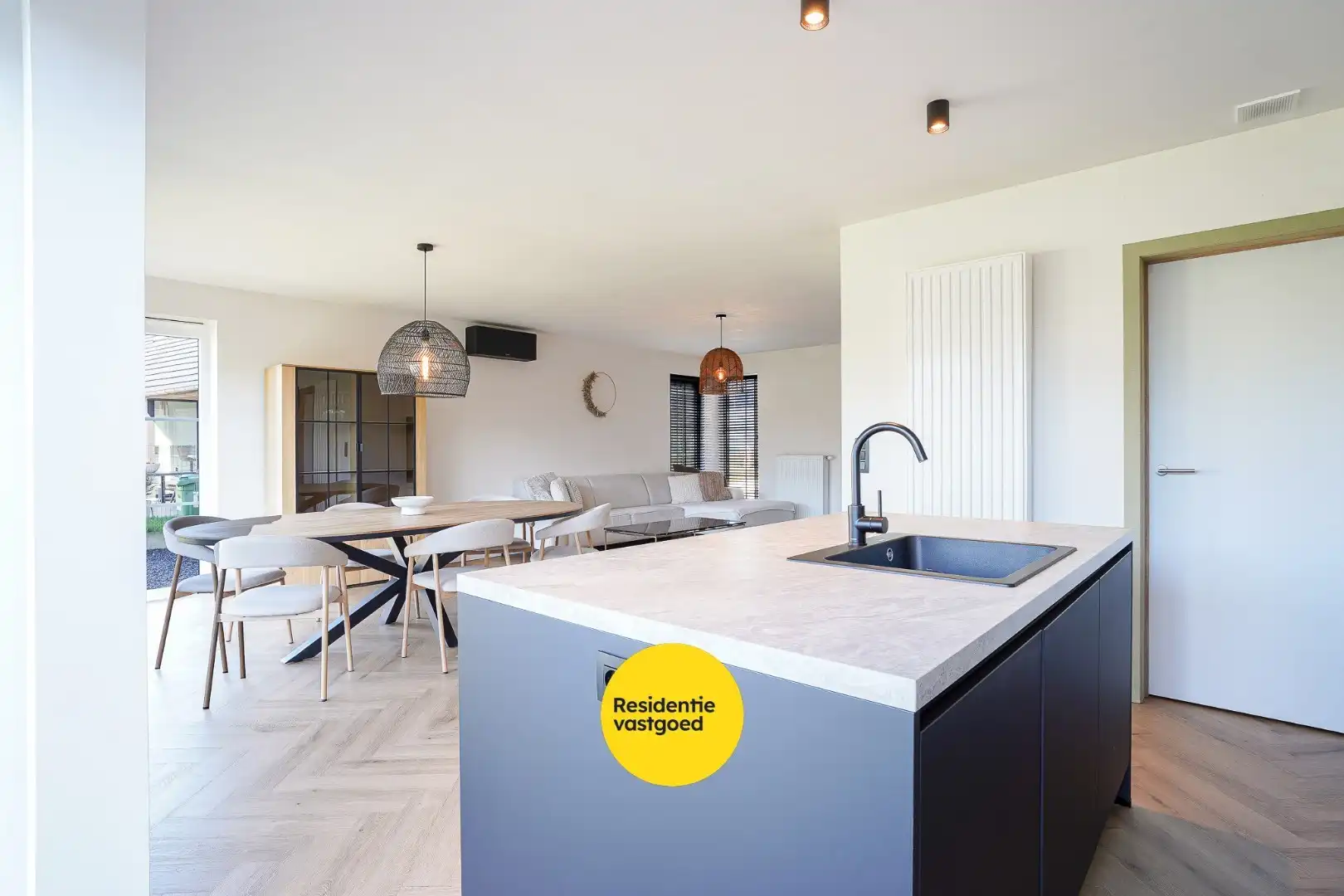 Recent, luxueus afgewerkte woning foto 3