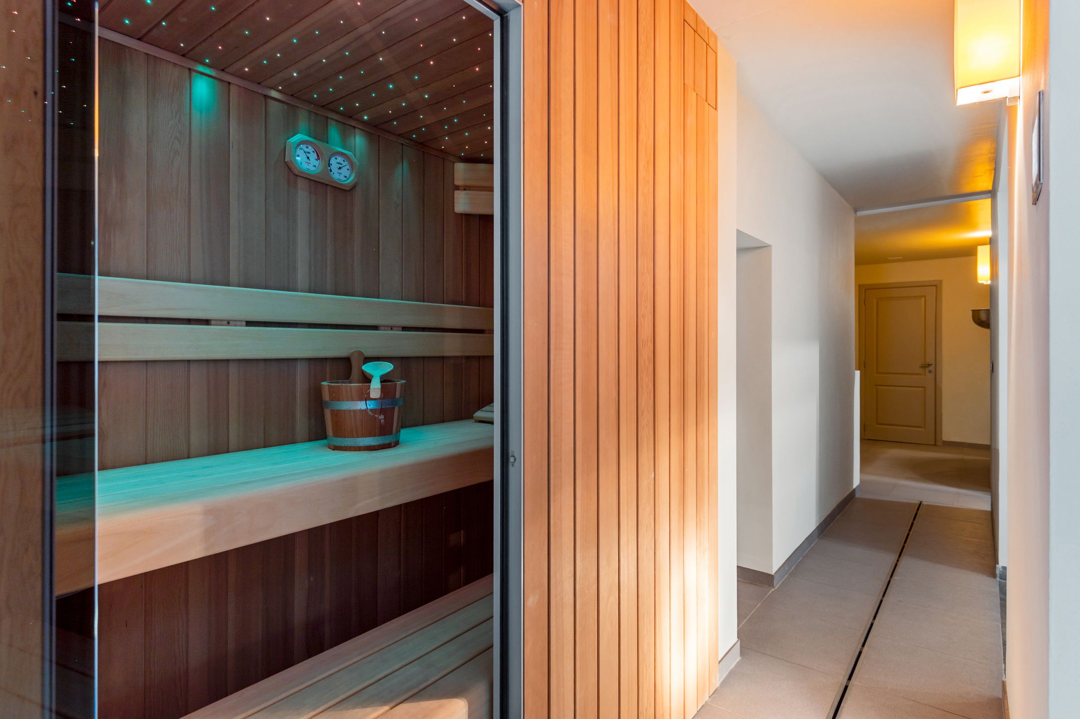 ANTWERPEN - Exclusieve herenwoning met tuin foto 12