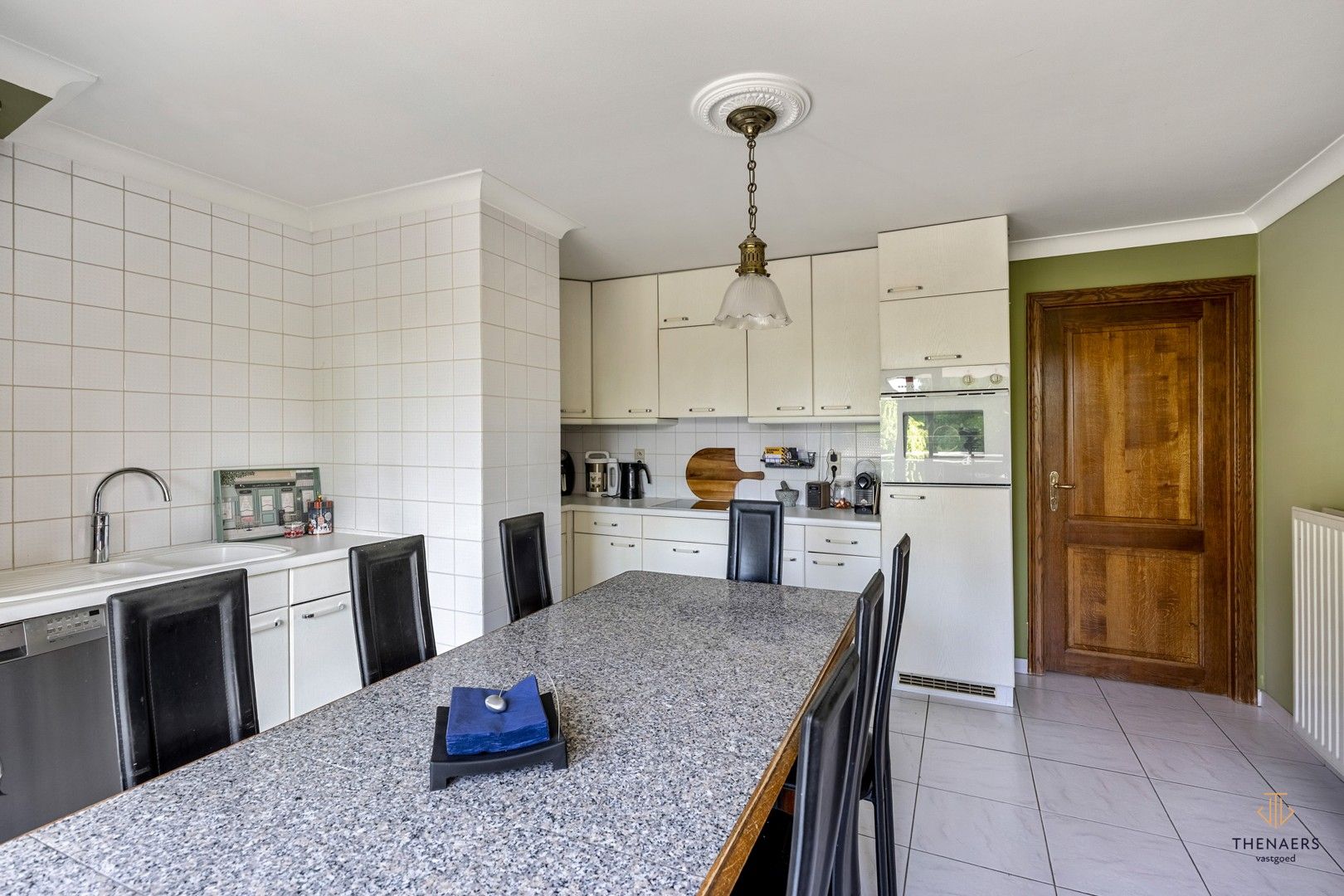 Ruimte, rust én de stad om de hoek – wonen in hartje Sint-Truiden! foto 10