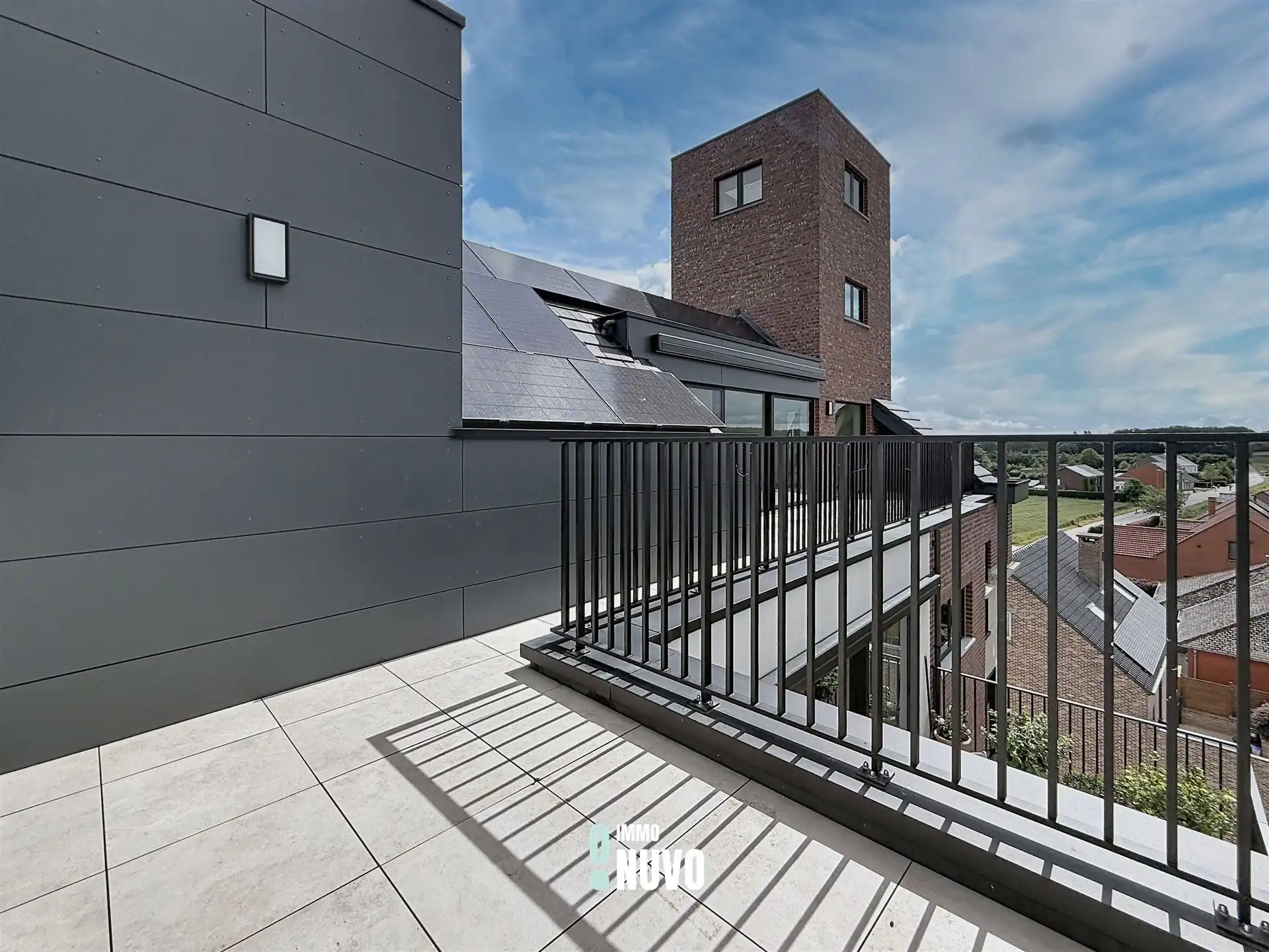 Stijlvol penthouse met 3 slaapkamers, bureau en ruim terras  foto 17