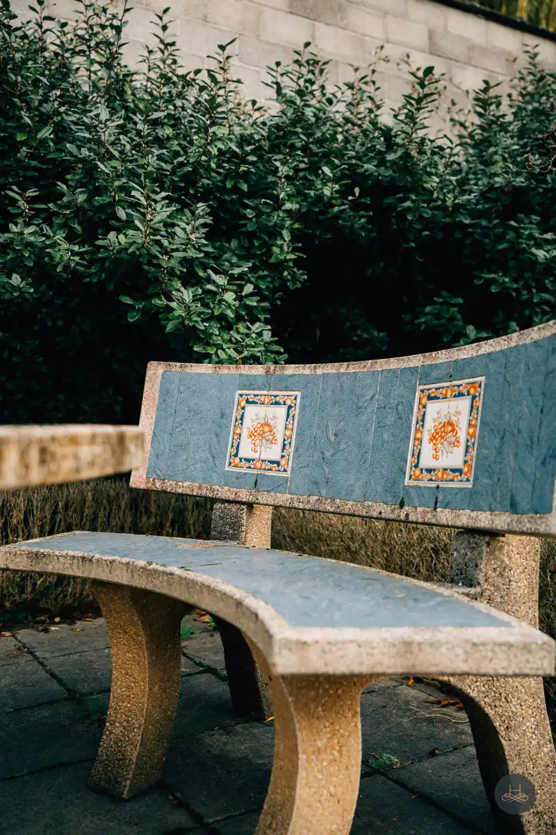 Charmante open bebouwing met grote garage en groene tuin foto 8