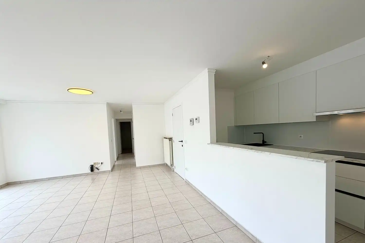 Gelijkvloers appartement met 2 slaapkamers en parking te huur in het centrum van Lanaken foto 8