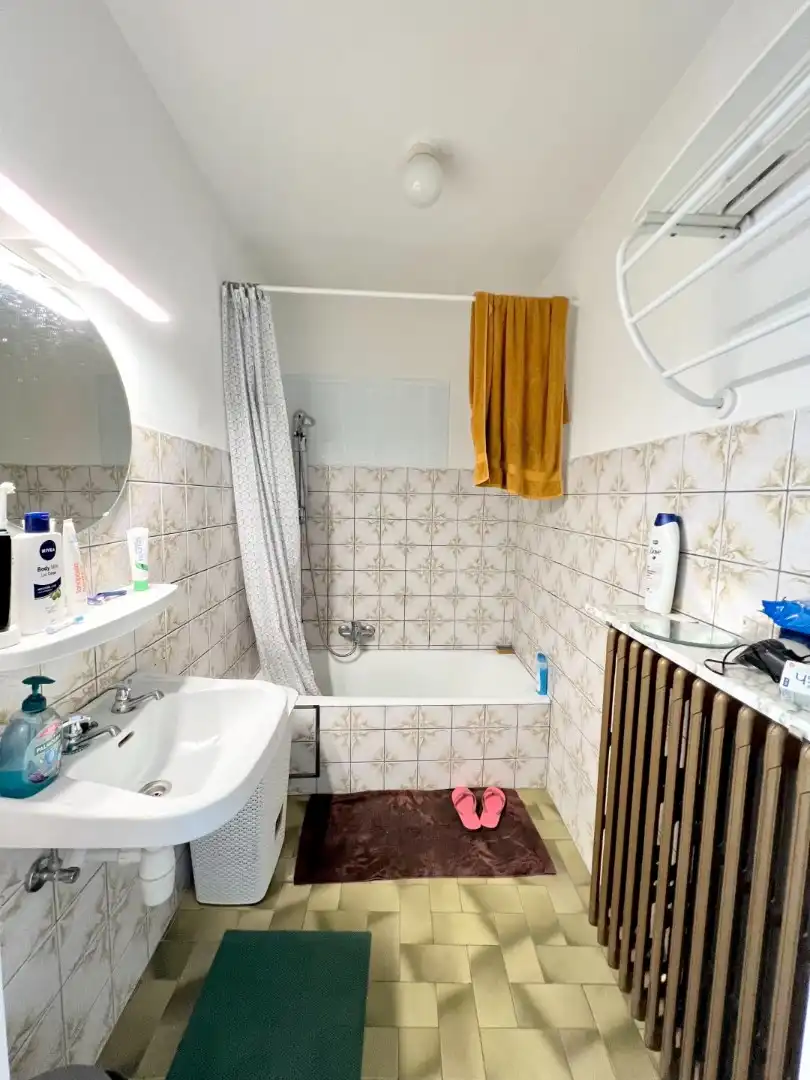 APPARTEMENTSGEBOUW MET 4 APPARTEMENTEN EN 3 GARAGES foto 11