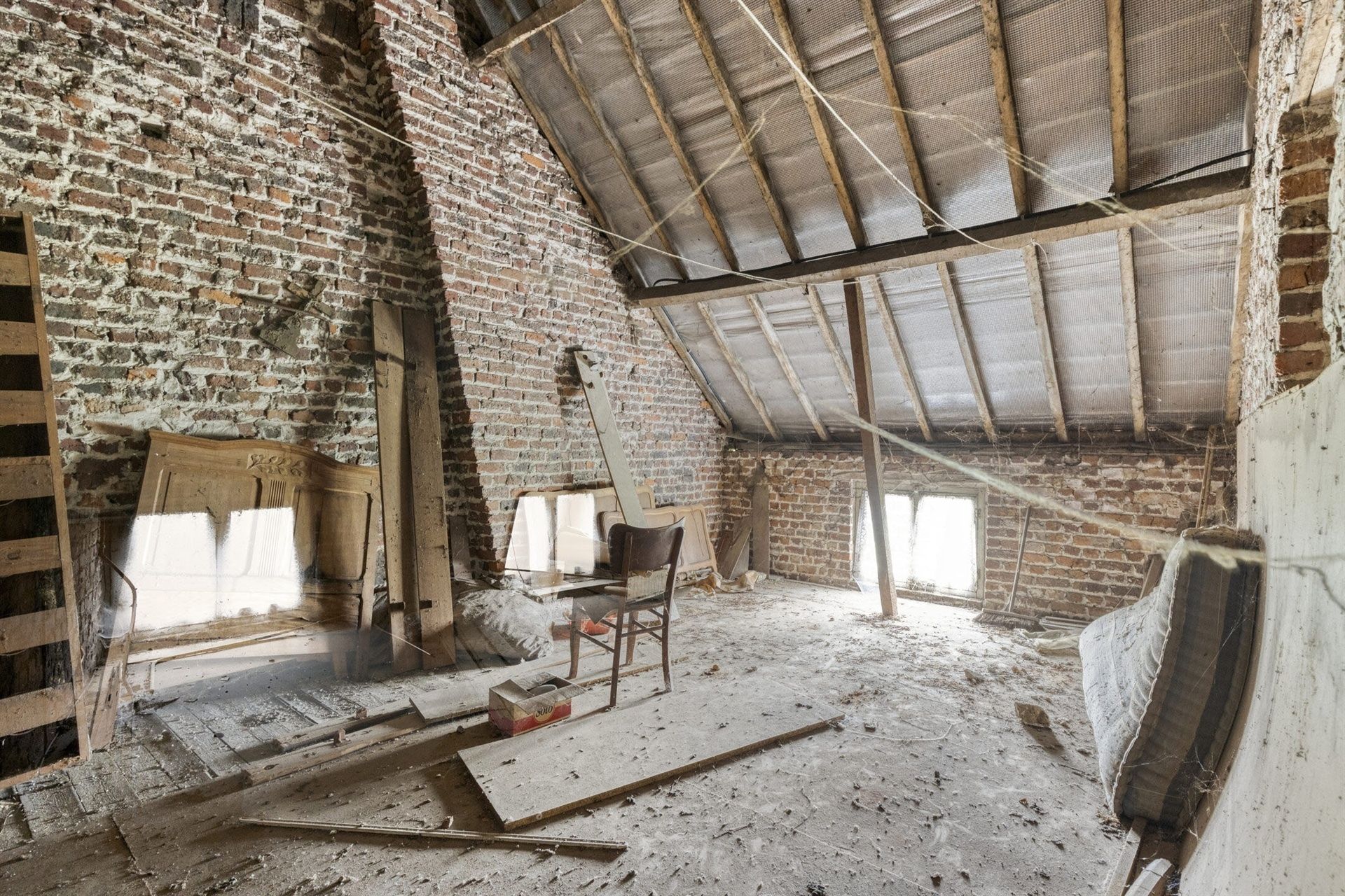 ONDER COMPROMIS! Landelijk zicht achter deze te renoveren woning  foto 13