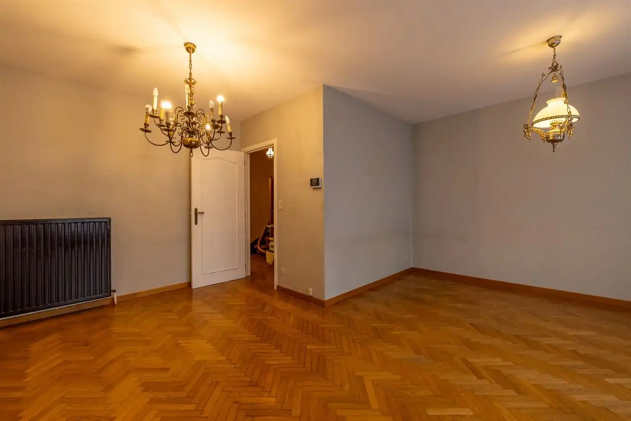 Stadswoning met 2 slk en ruimte inpandige garage foto 6