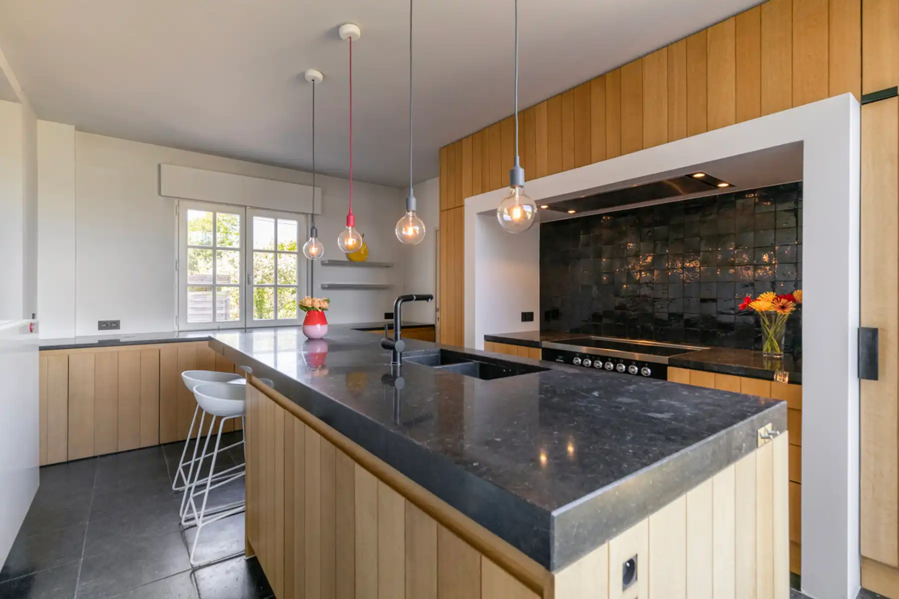 Ruime hoeve(260m²)met unieke historische sfeer&hoge plafonds foto 10