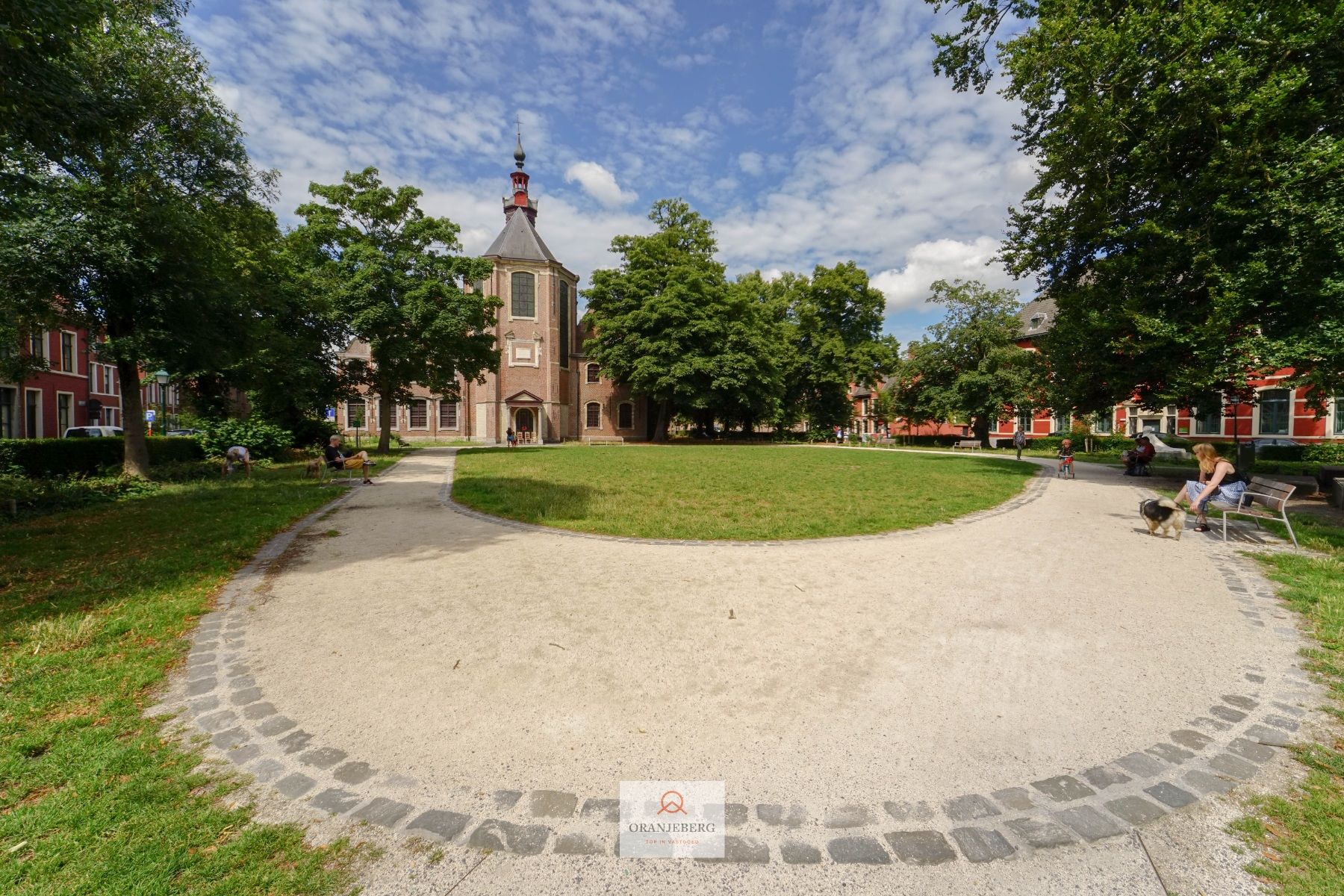 Praktijkruimte met woonst nabij Gravensteen foto 29