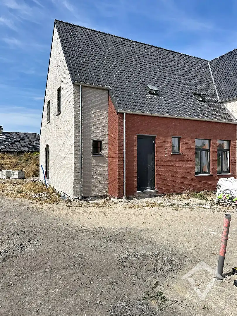 Nieuwbouwwoning met 4 slaapkamers te Westkerke foto 2