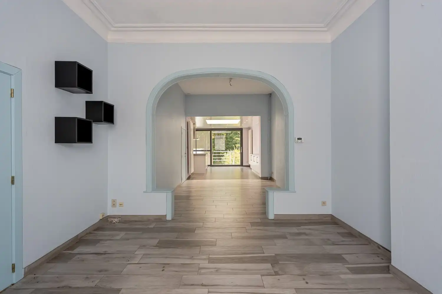 Gerenoveerde en energiezuinige woning met 4 slaapkamers en een tuin grenzend aan het Mariapark te Leuven! foto 3