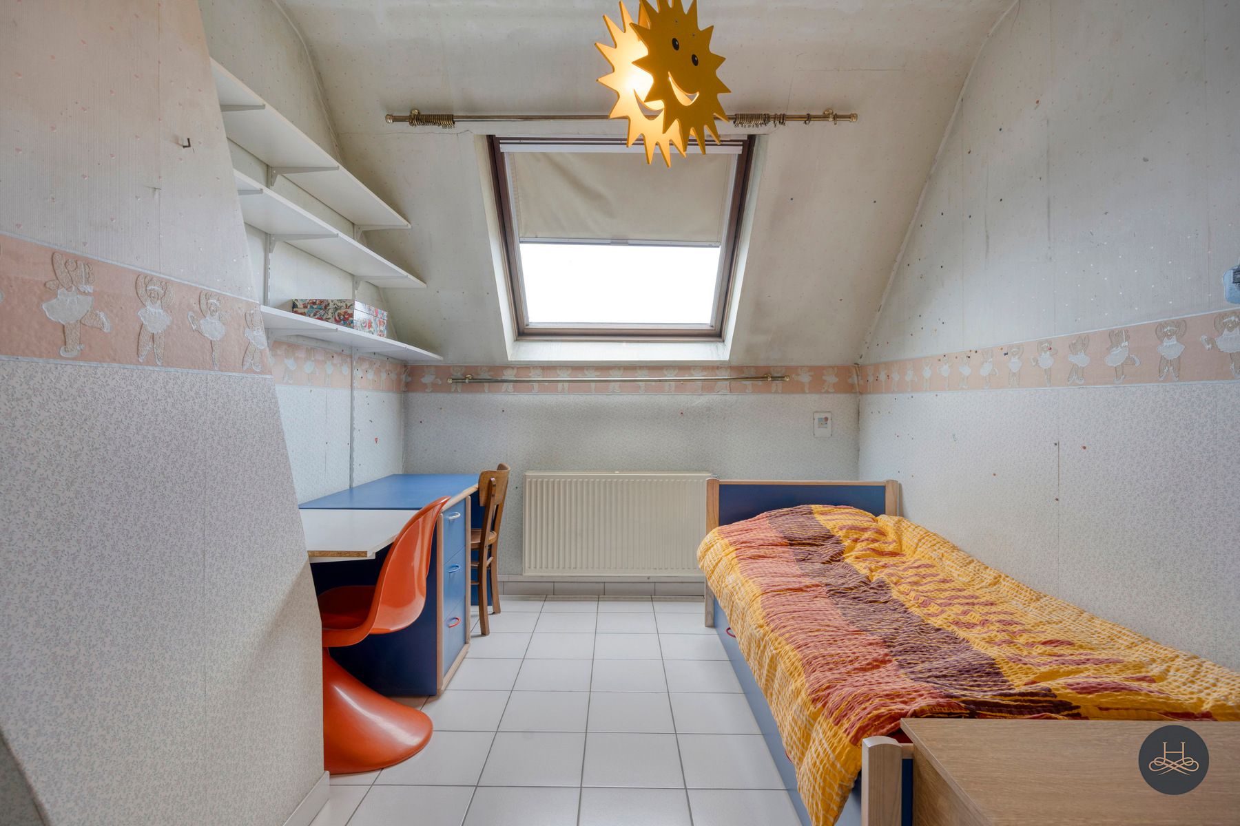 Ruime woning met handelsruimte en veel potentieel foto 17