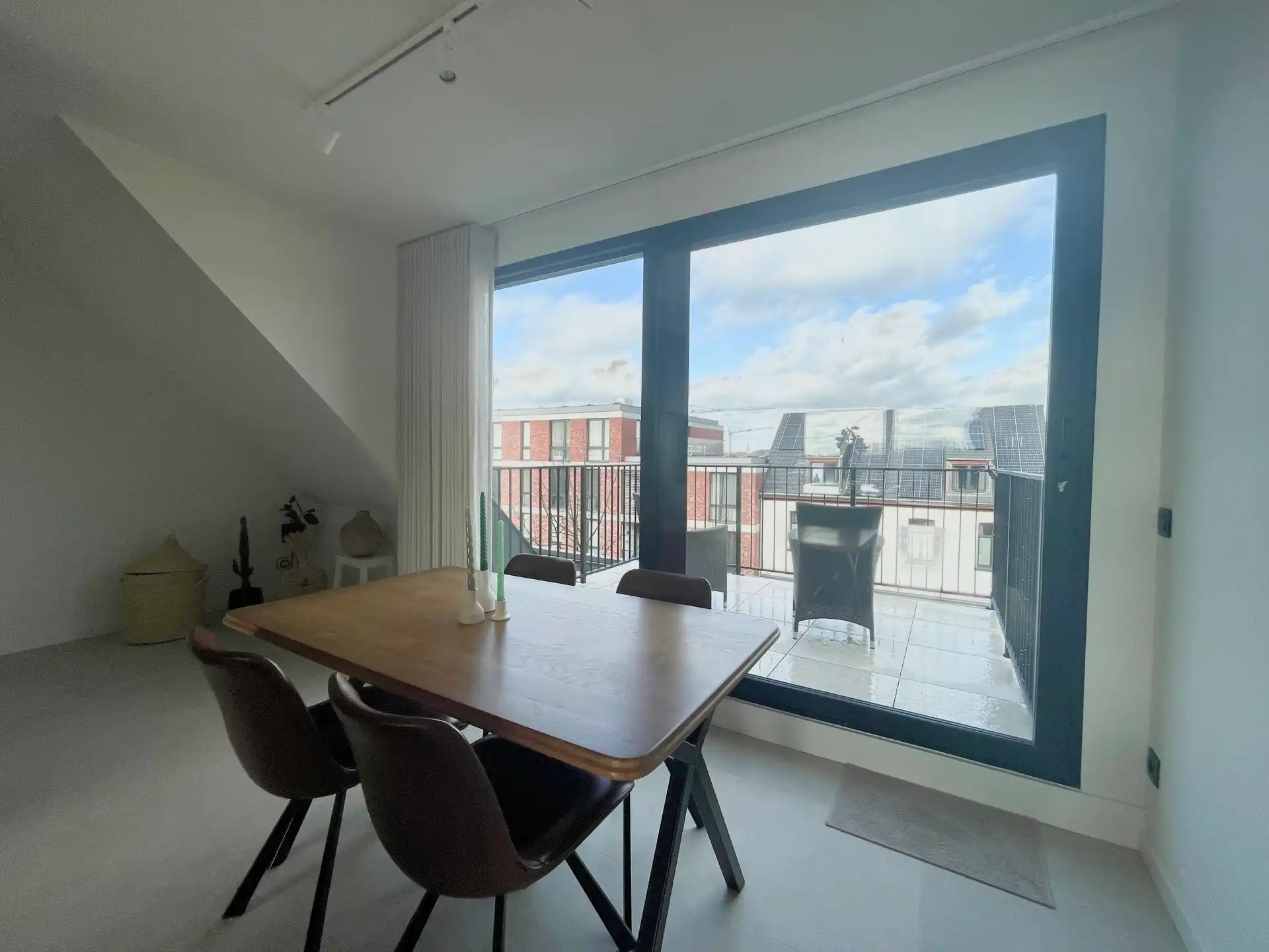Prachtige penthouse met twee terrassen en parking foto 4