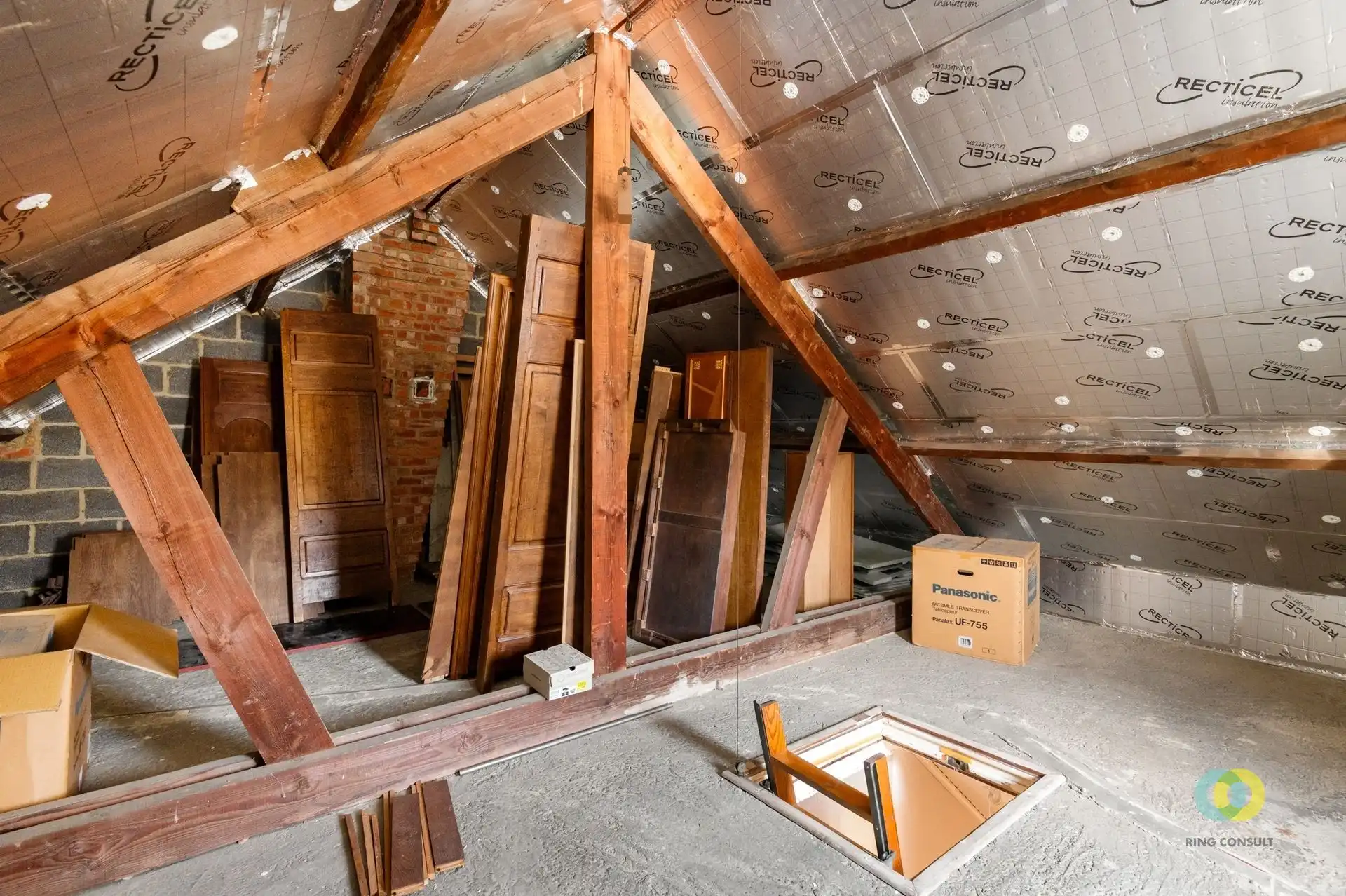 Verzorgde halfopen bebouwing met garage foto 16