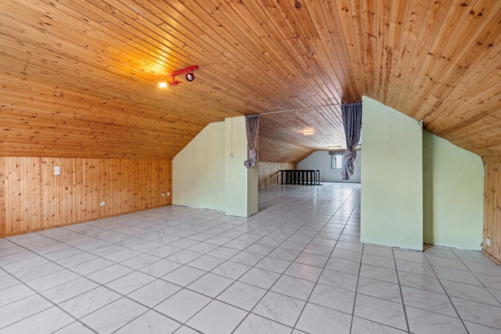 Te koop te Moerbeke – Ruime open bebouwing met 3 slaapkamers, open zolder, tuin en garage foto 21
