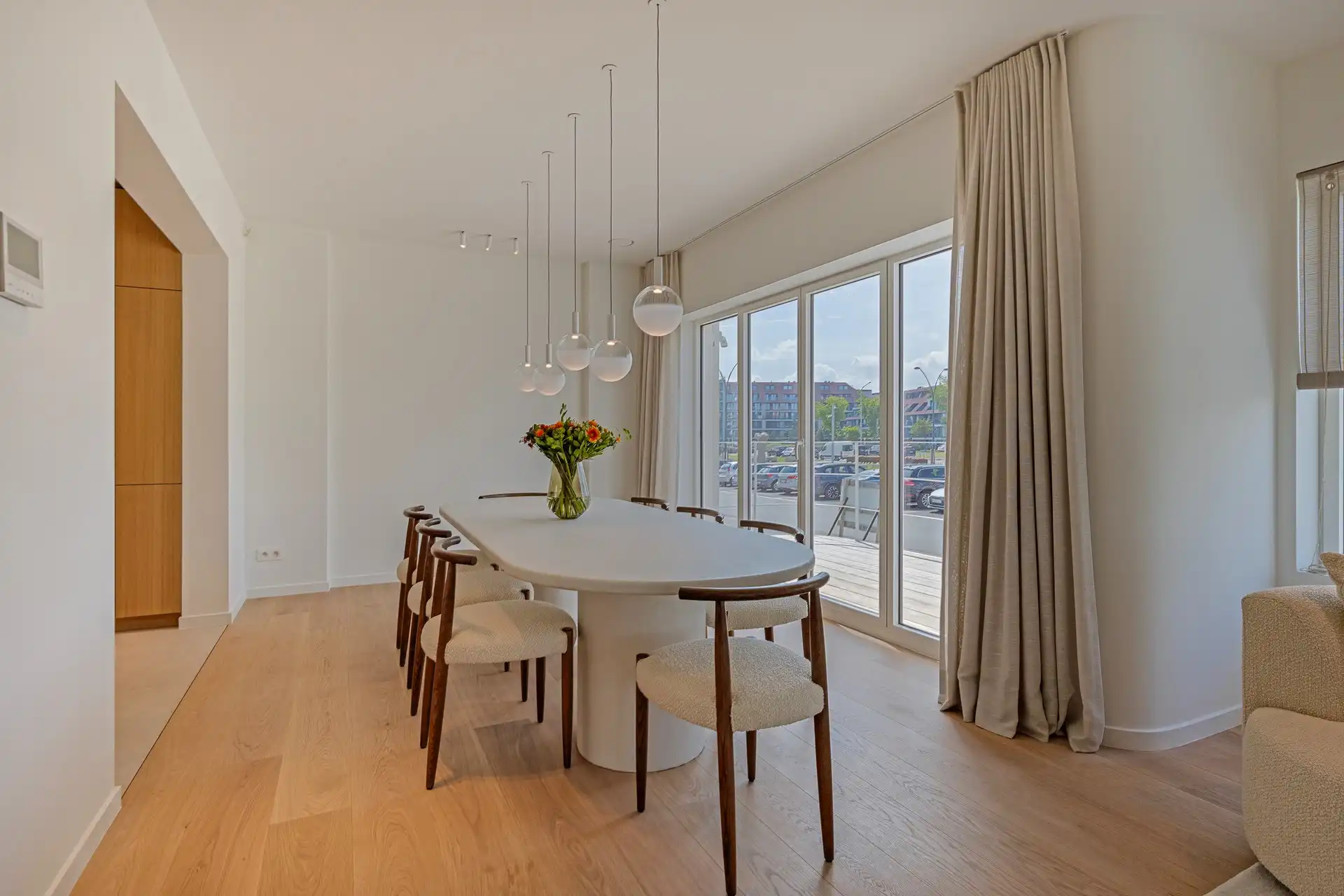 Exclusieve, volledig gerenoveerde hoekvilla met adembenemend zeezicht aan de Zeedijk. foto 15