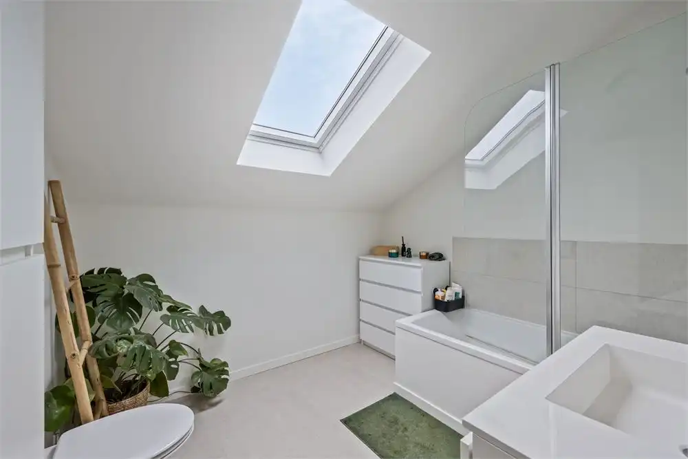 Energiezuinig, recent gerenoveerd duplex-appartement met één slaapkamer in het hart van Heers foto 8