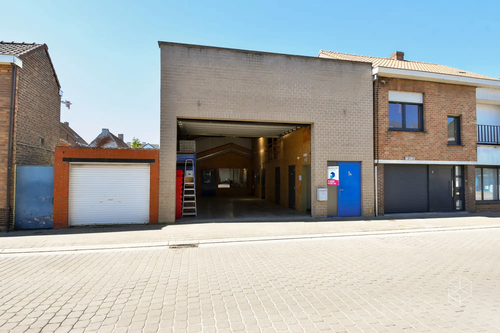 Ruime loods met kantoor ruimte (249m²) te Maldegem foto 6