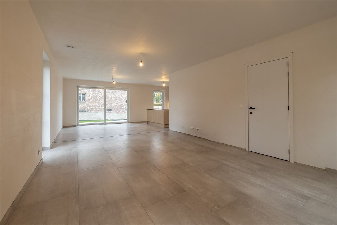 Nieuwbouwwoning 4slk - E10 op rustige ligging foto 7
