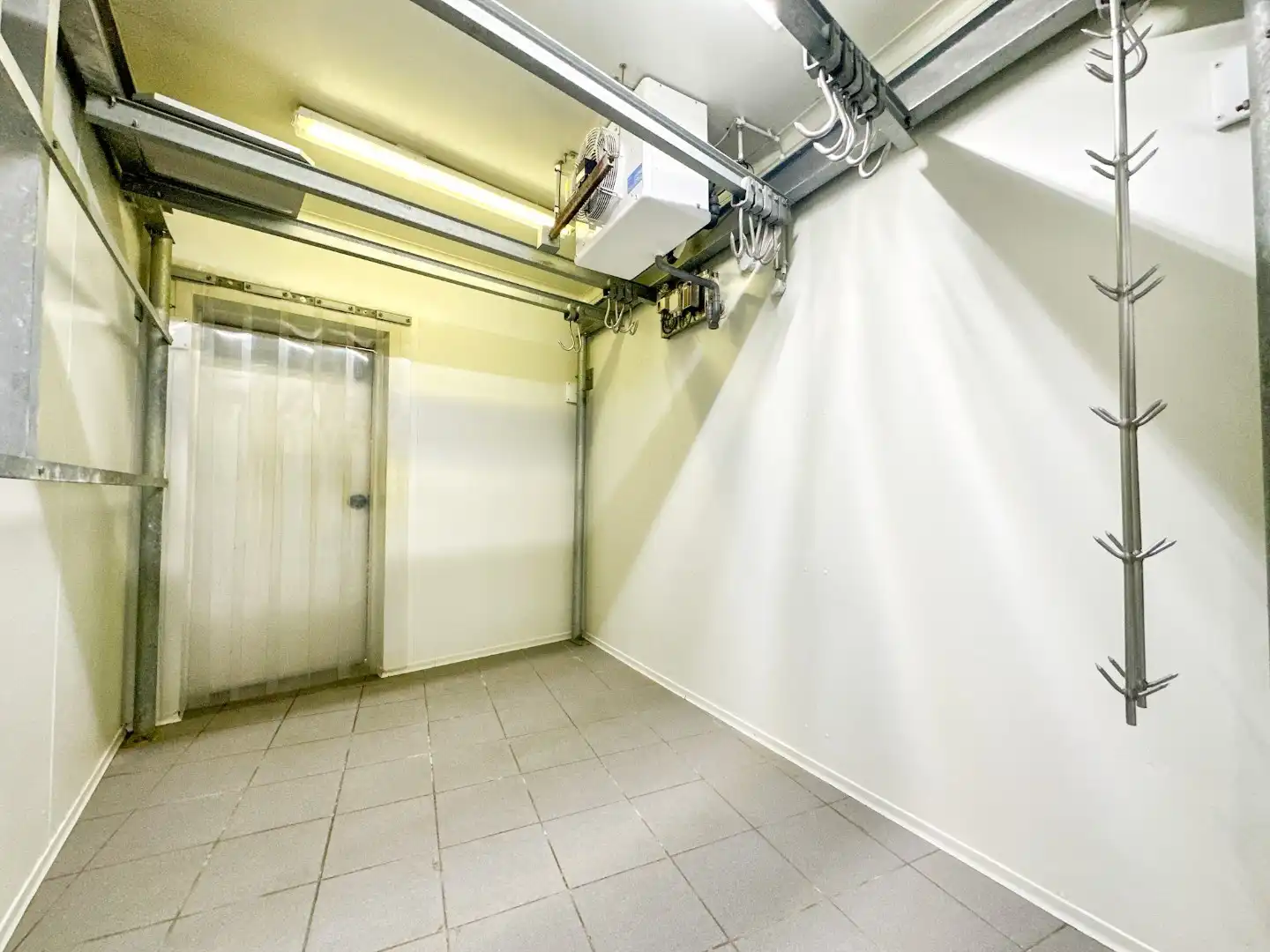 Handelpand met winkel, atelier en woonst, commerciële ligging, Torhout foto 11