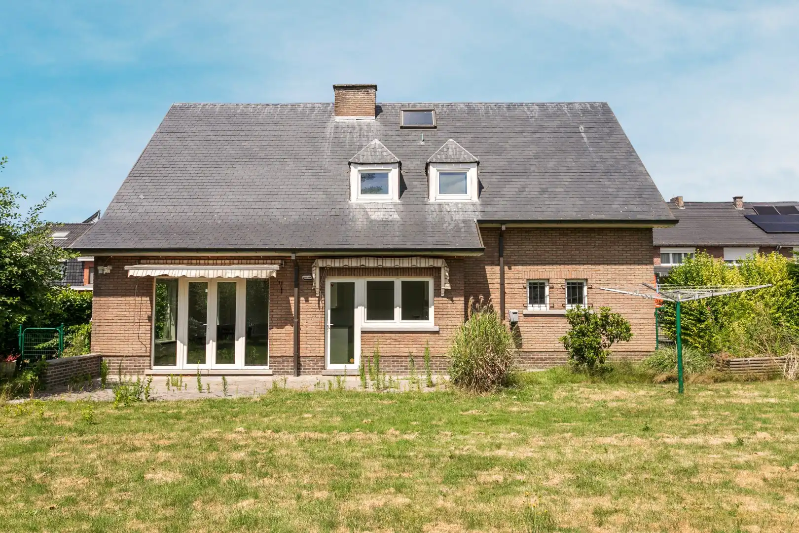 Ruime 4-gevelwoning met 4 slaapkamers, bureau, garage en tuin op 626 m² met bouwpotentieel in Halle foto 17