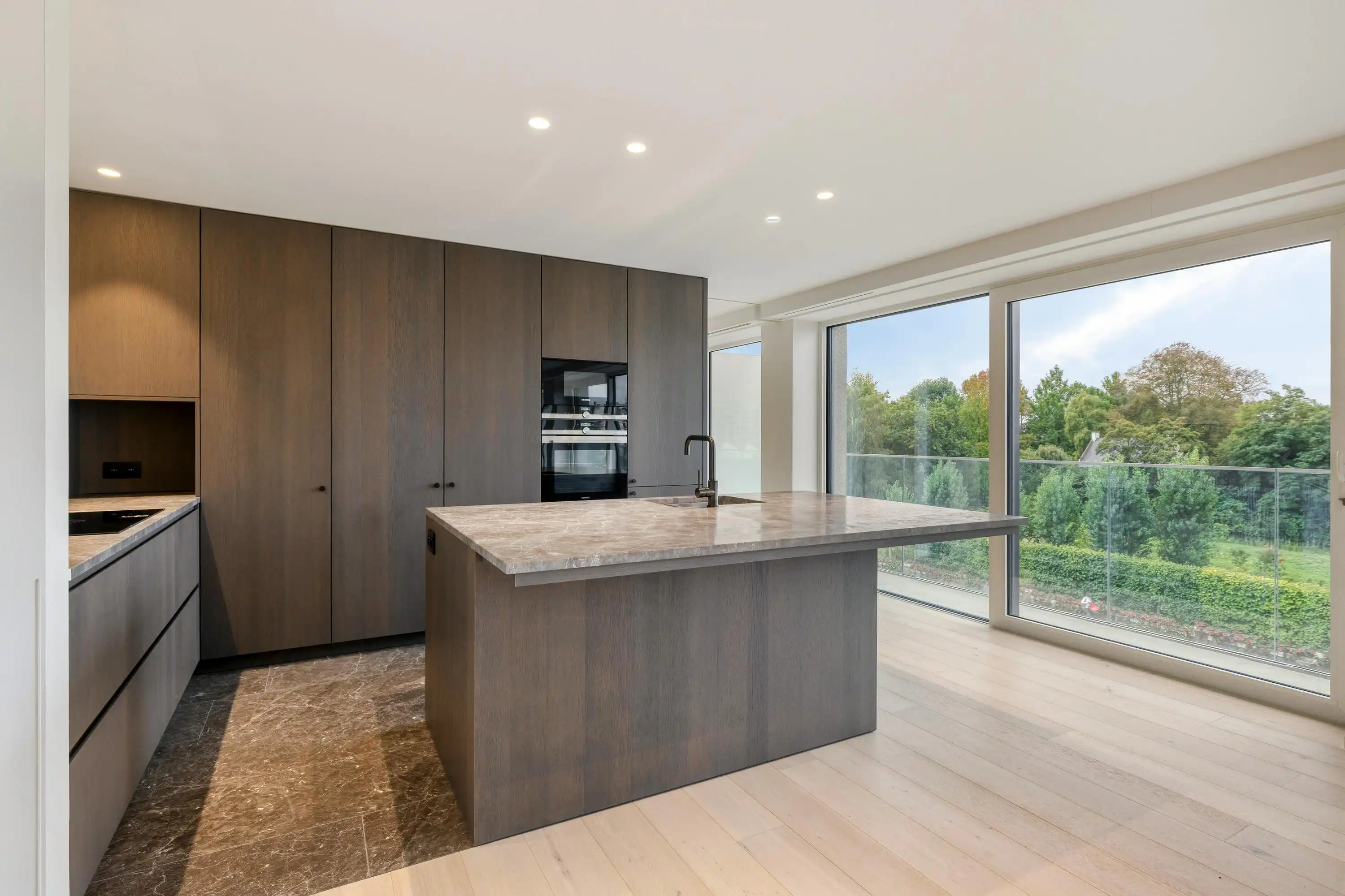 Luxueus appartement met 2 kamers te koop in Waregem foto 3