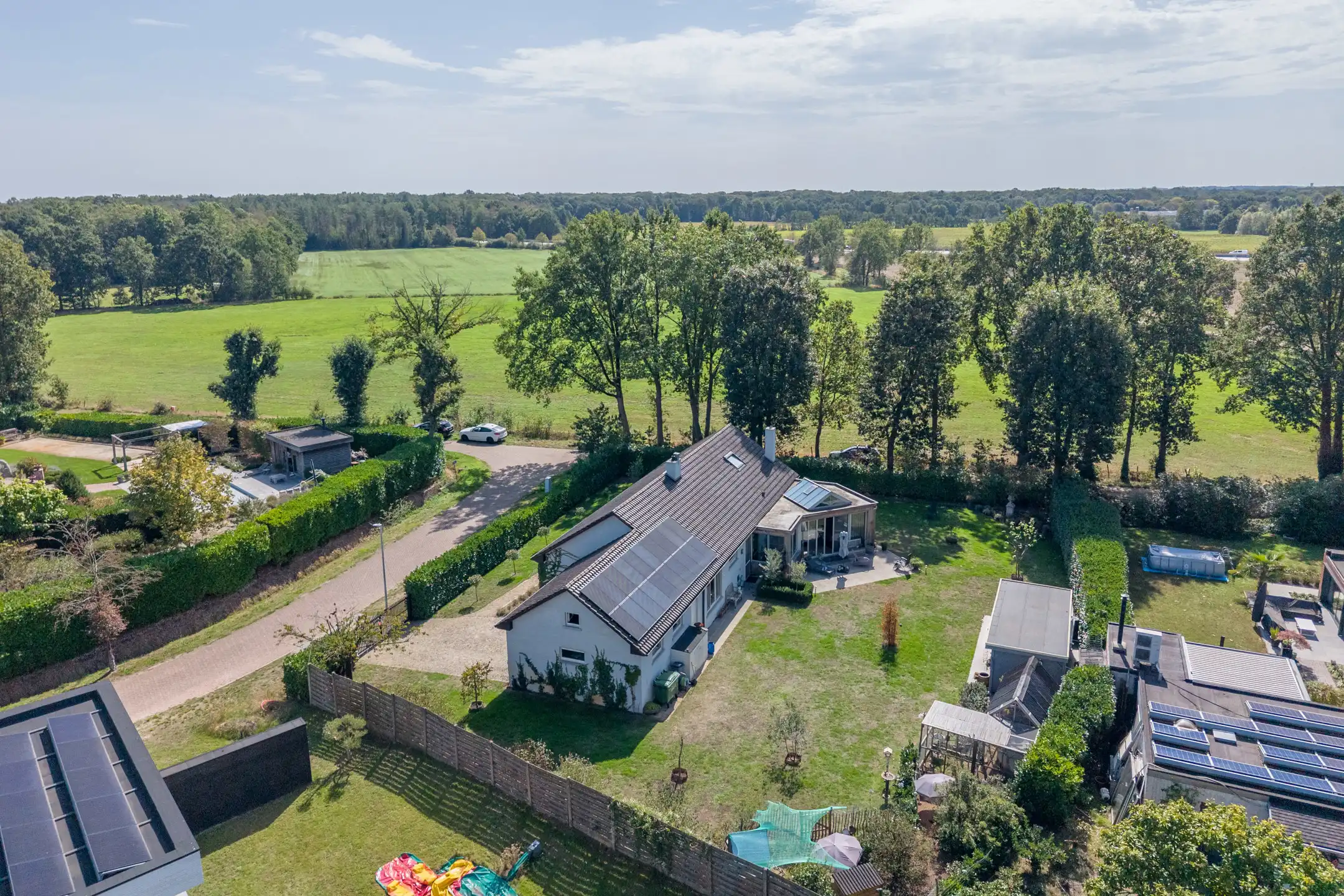 Stijlvolle gelijkvloersvilla met 3 slp op  1.443 m² (ZW) foto 29
