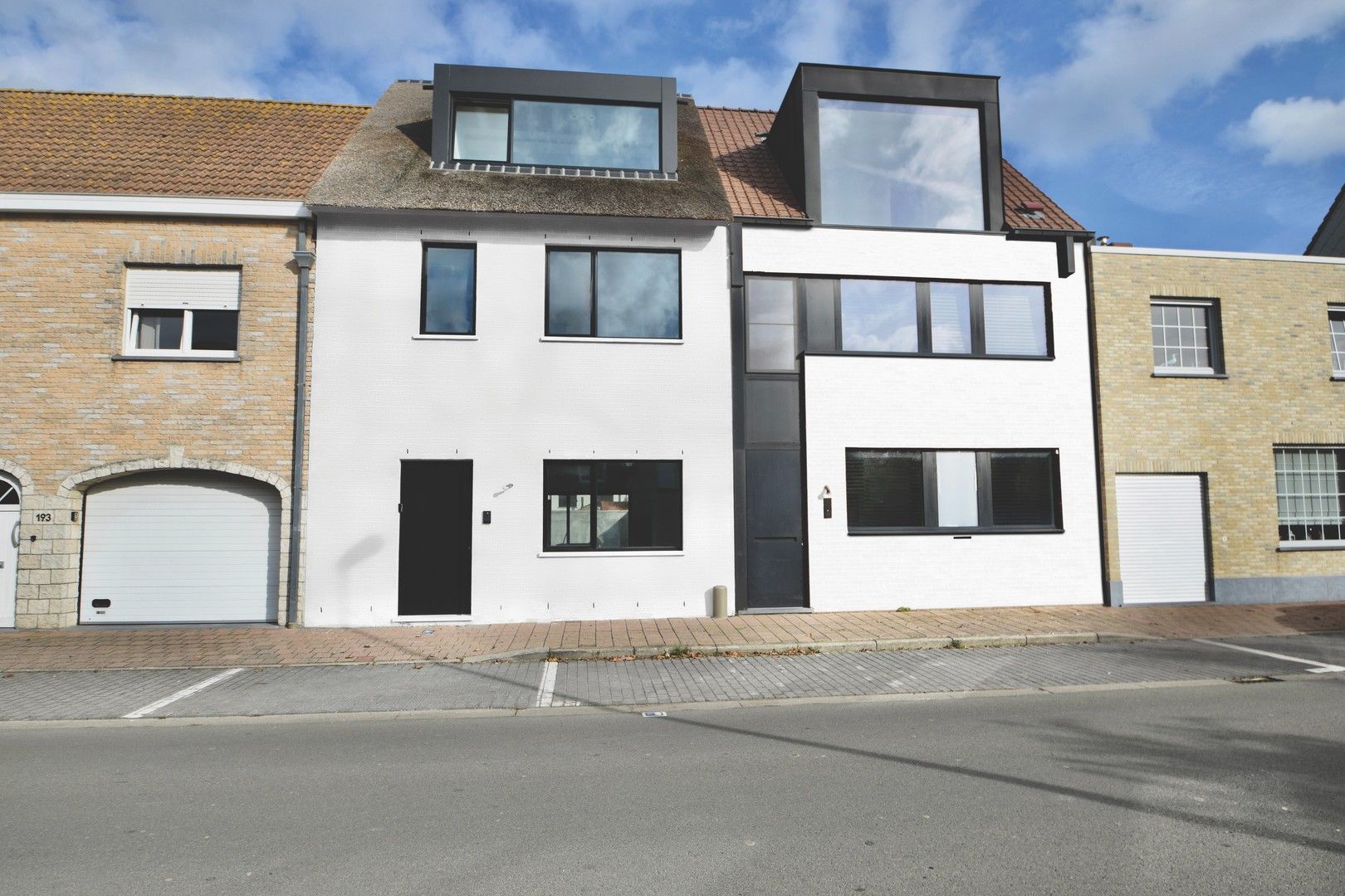 Prachtige, instapklare woning gelegen in Oud Knokke, aan de rand van het Zoute. foto 1