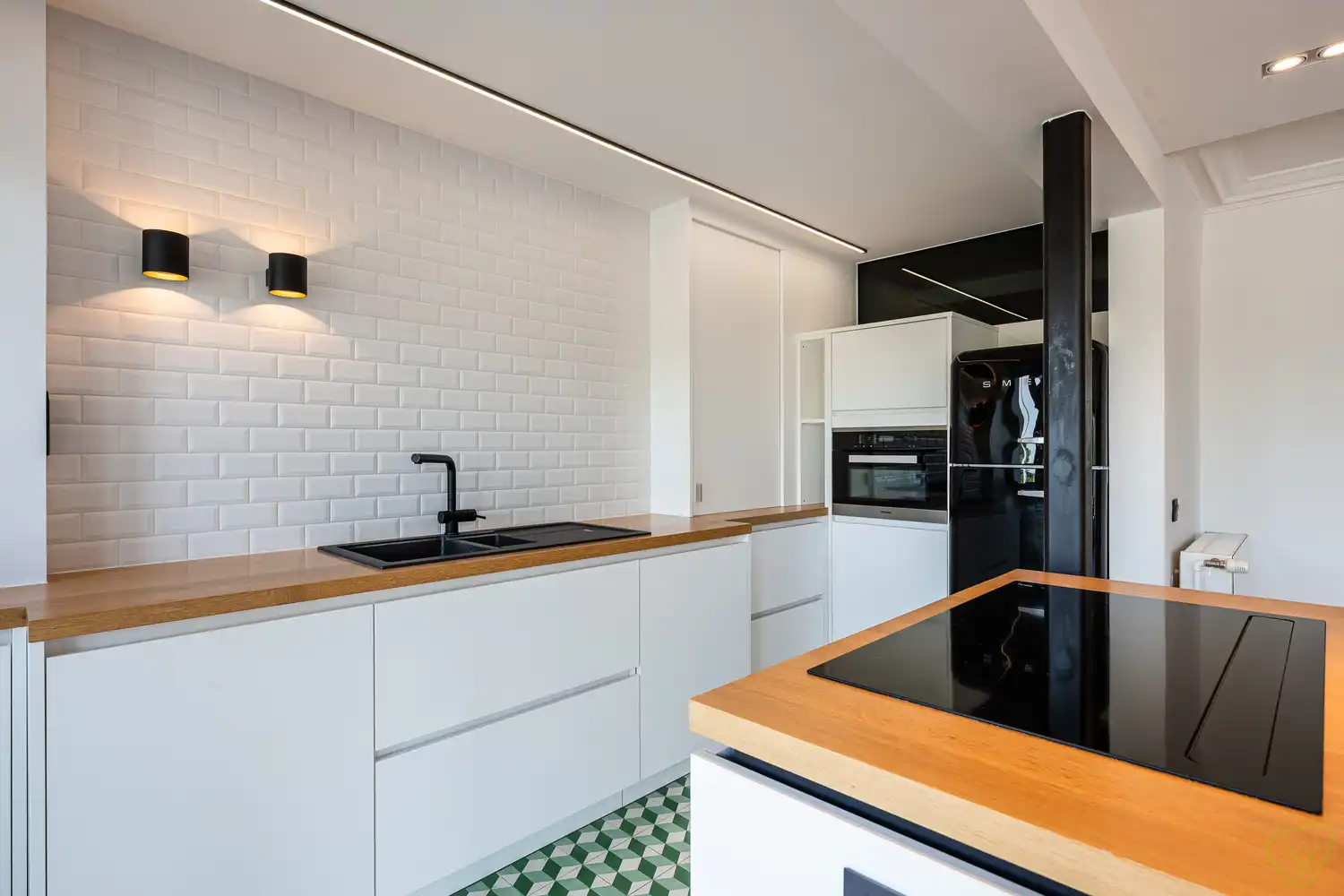 Uitzonderlijk groot appartement nabij het station van Eeklo! foto 8