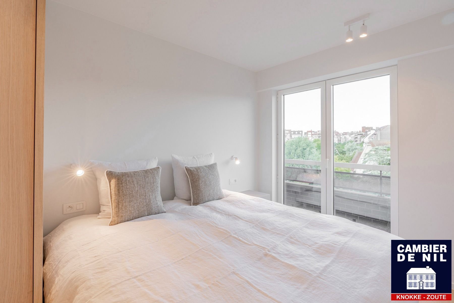 Vernieuwd appartement met open zichten mooie terrassen foto 14