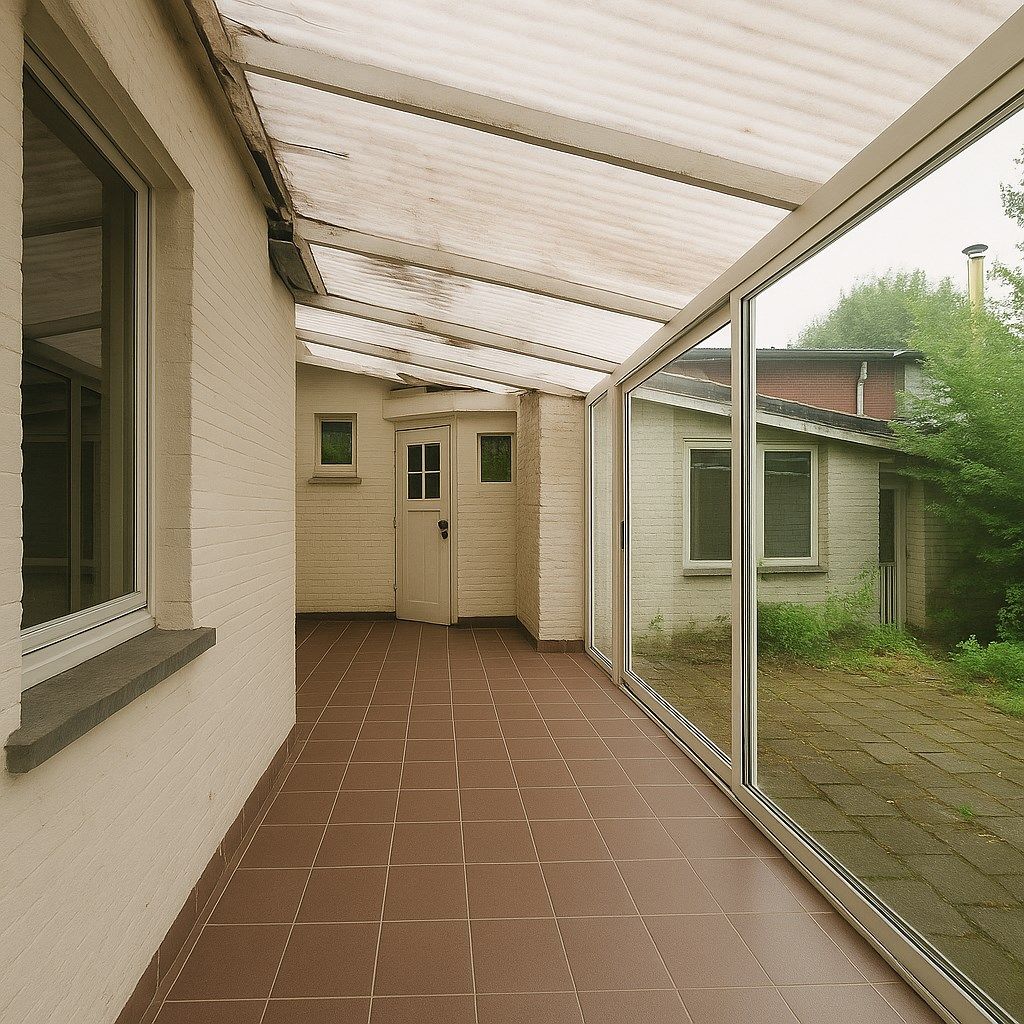 Te koop: Te renoveren woning in het hart van Sint-Niklaas – karakter, ruimte én topligging! foto 6